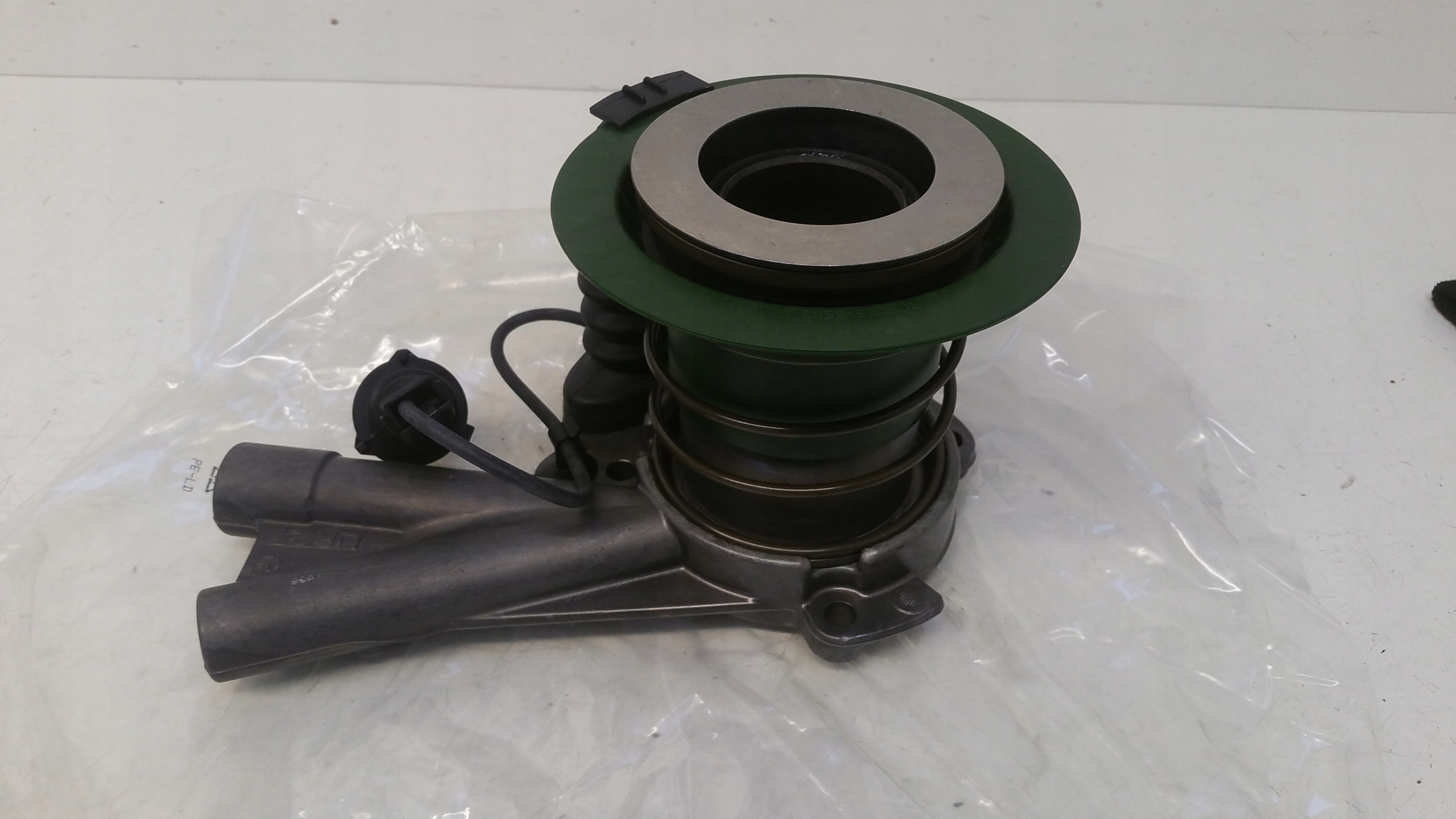 sensor wysprzeglik 0022505715 Mercedes