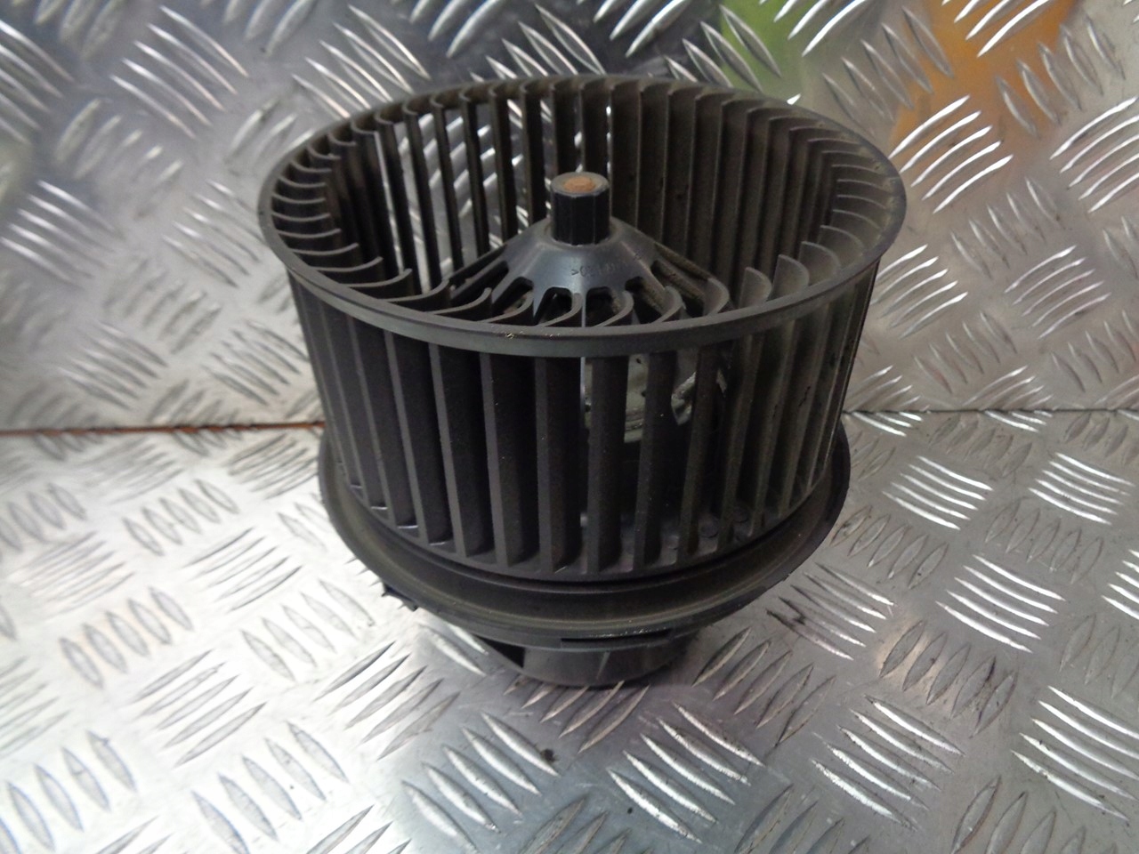 WENTYLATOR NAWIEWU FORD FOCUS C-MAX