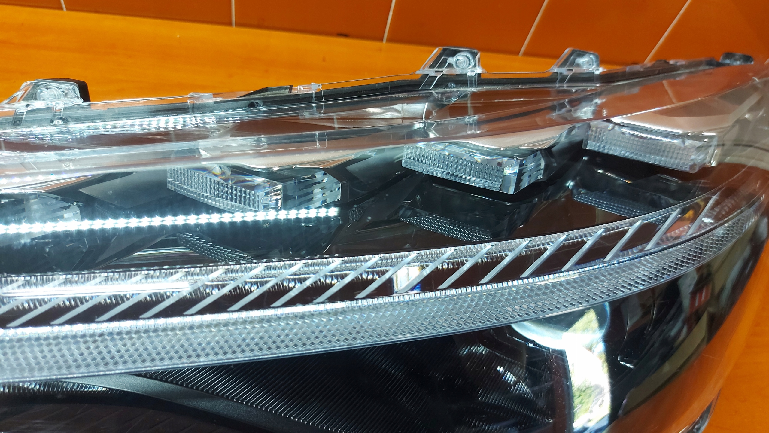 REFLEKTOR light left left front TOYOTA COROLLA CROSS 22