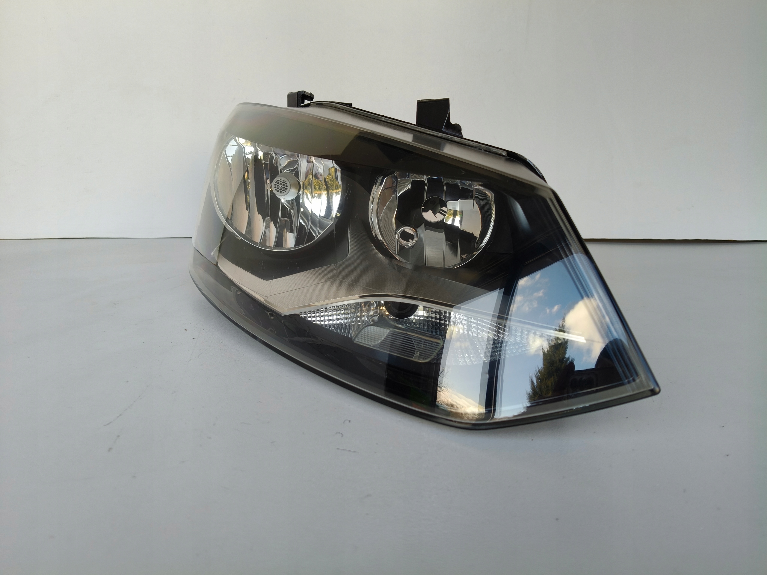 light right REFLEKTOR VW POLO 6R 6R0 09-14 2 KOMOROWA