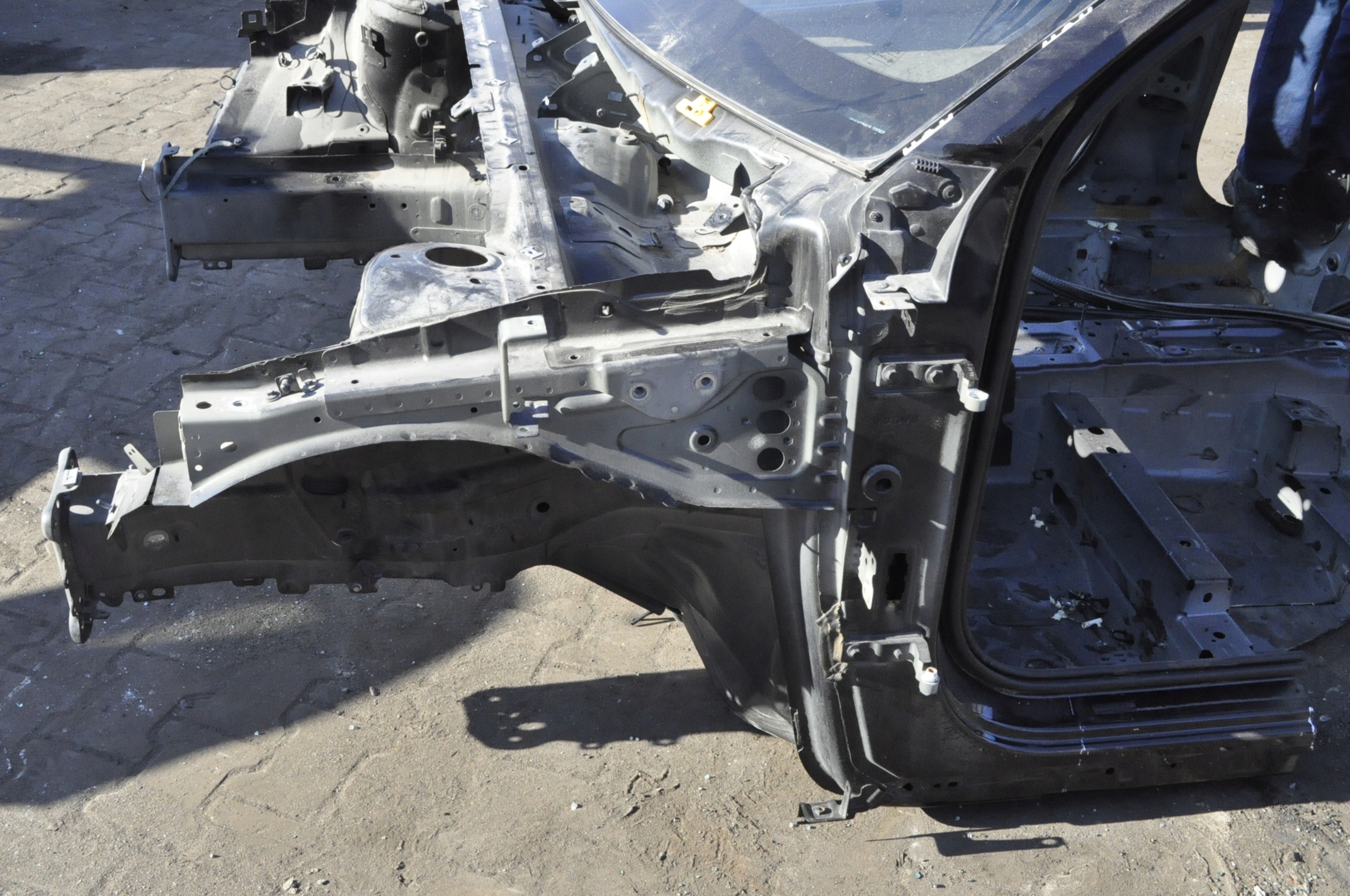 VOLVO XC40 ĆWIARTKA PODŁUŻNICA LEWA PRZÓD PRZEDNIA