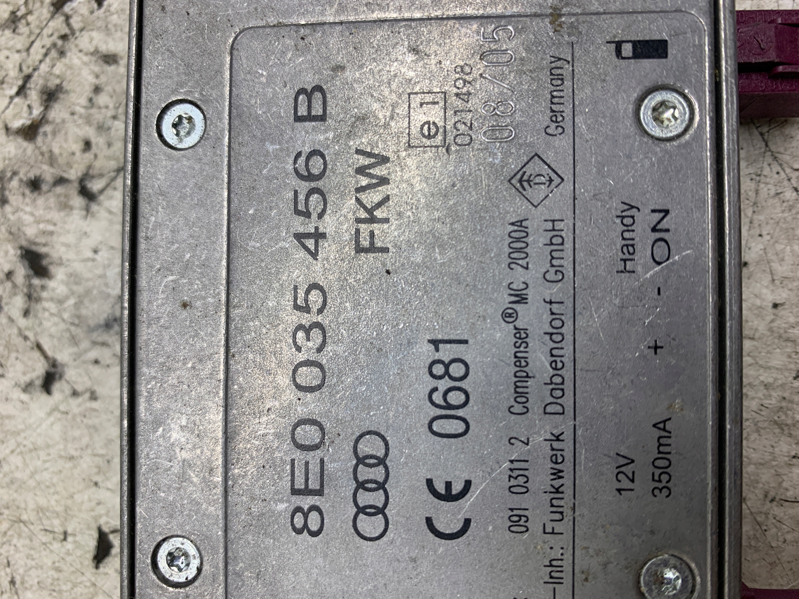 antenna amplifier 8E0035456B AUDI