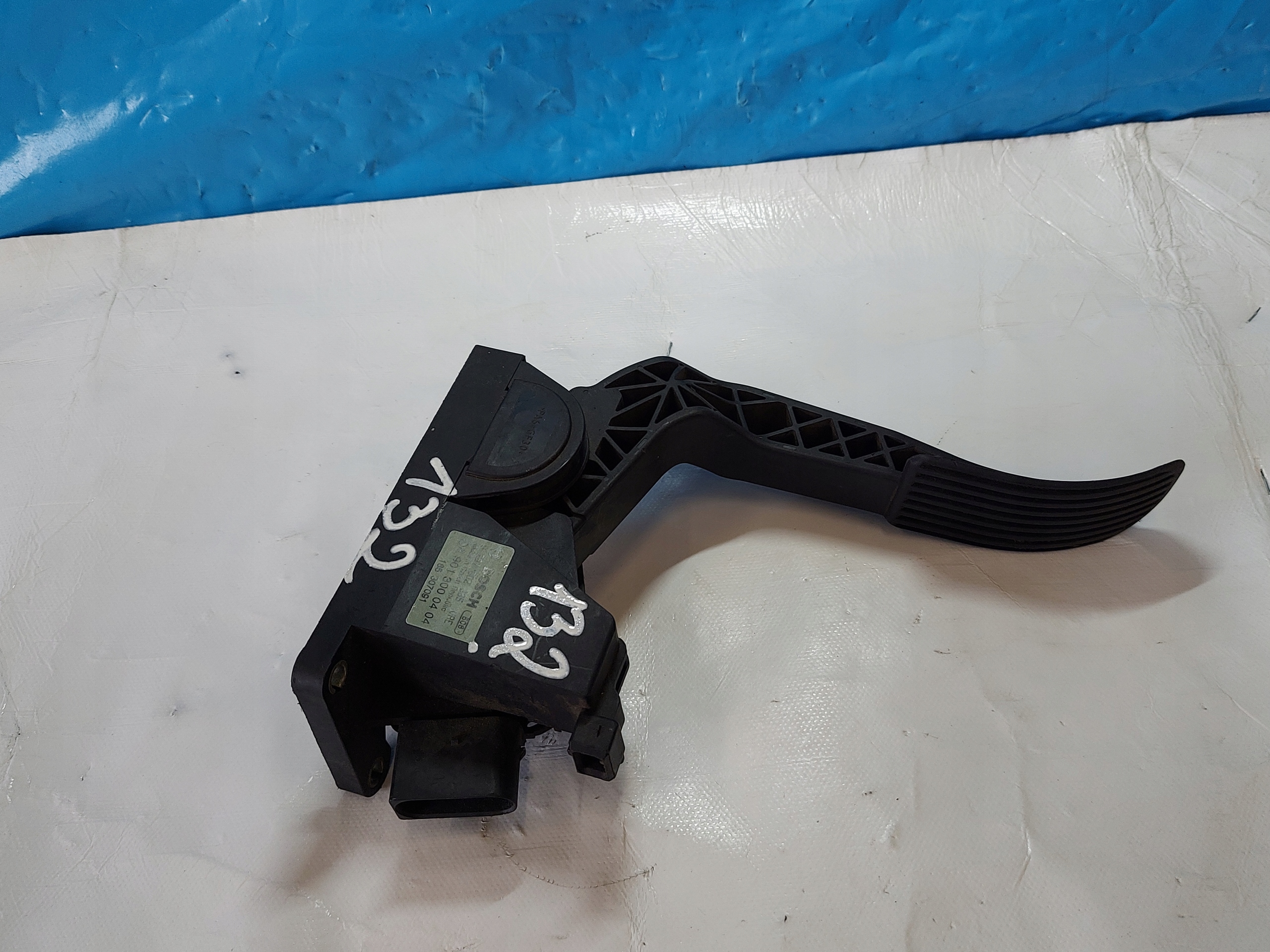 accelerator pedal SPRINTER CDI 0281002335