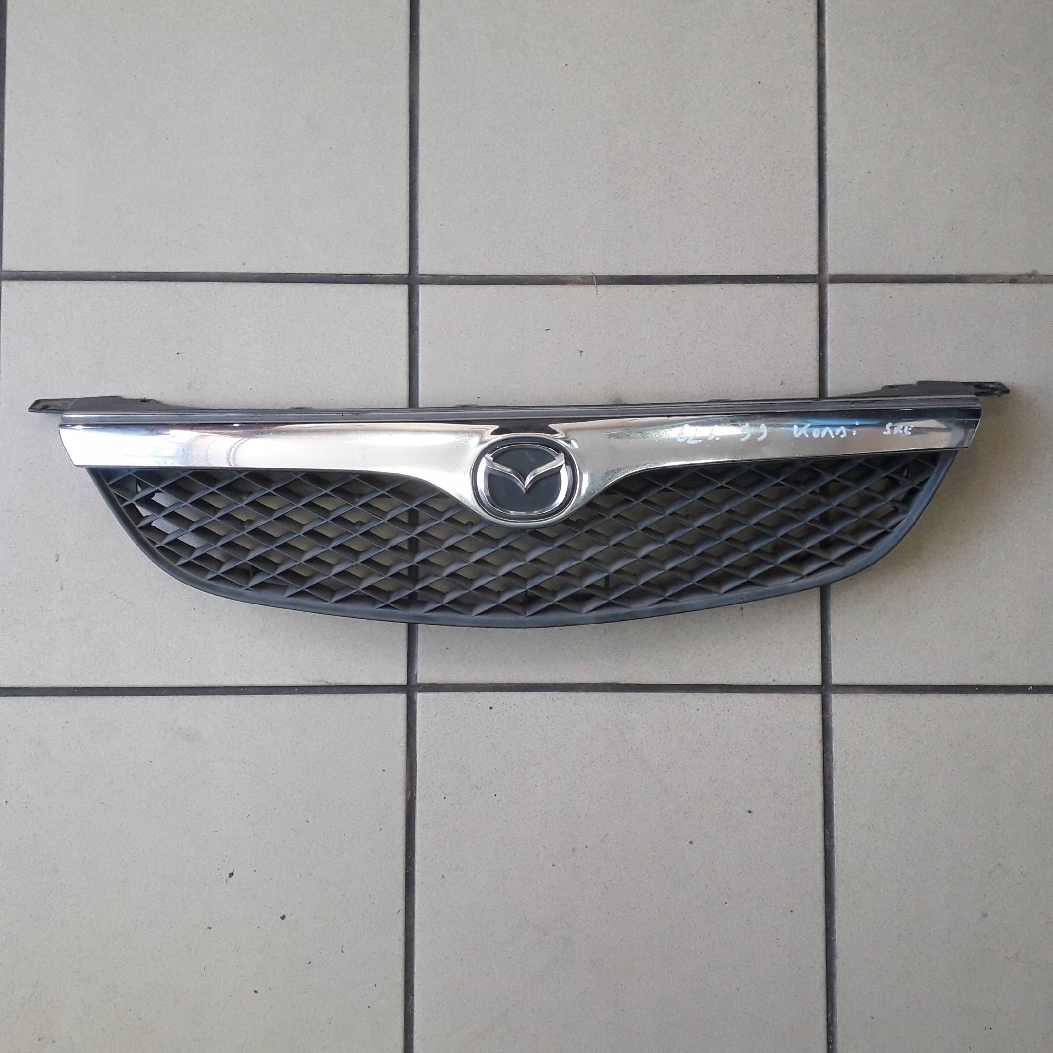 MAZDA 626 97-00 ATRAPA GRIL GRILL CHROM
