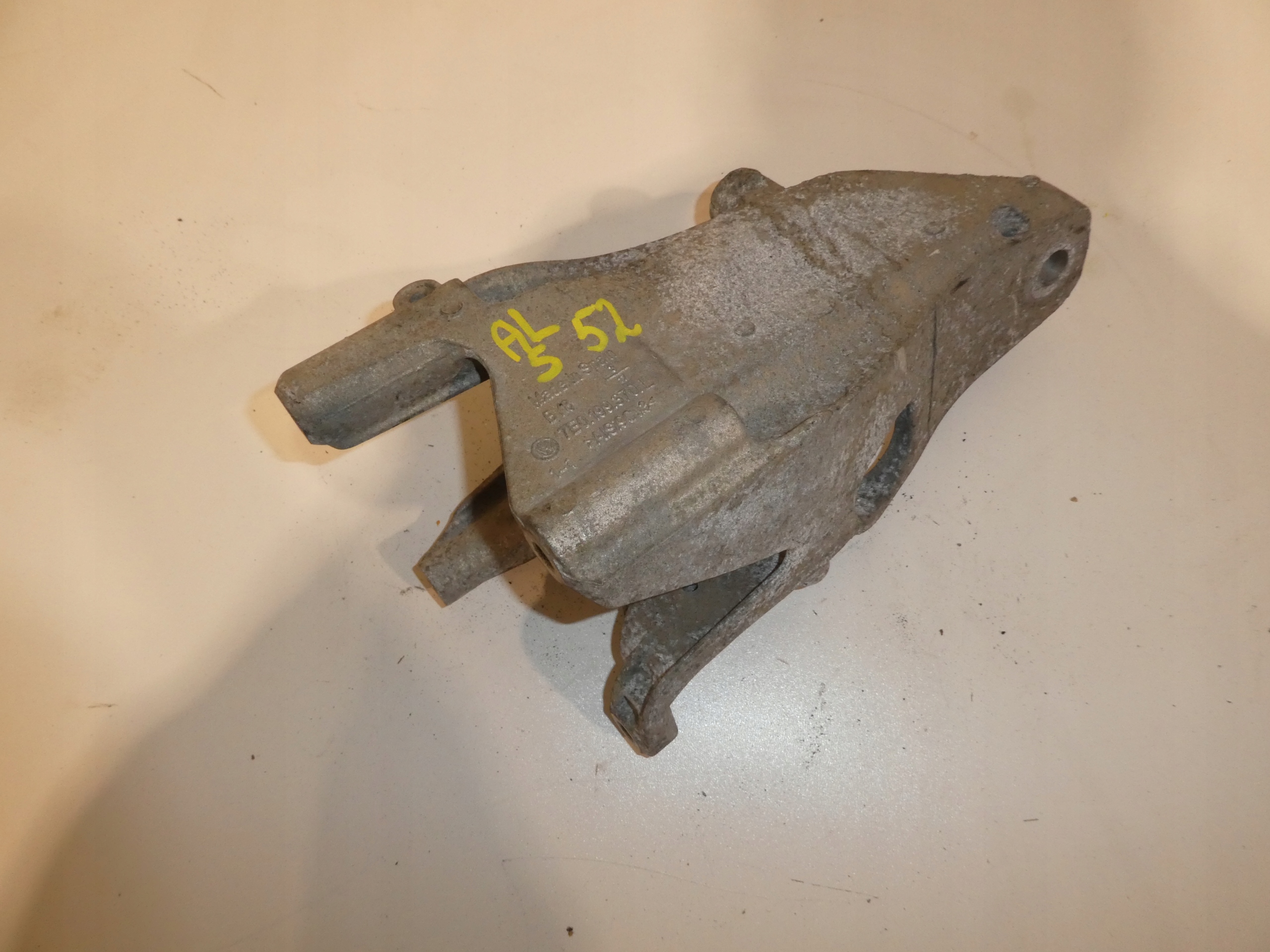 VW T6 2.0 TDI holder engine mount 7E0199370L