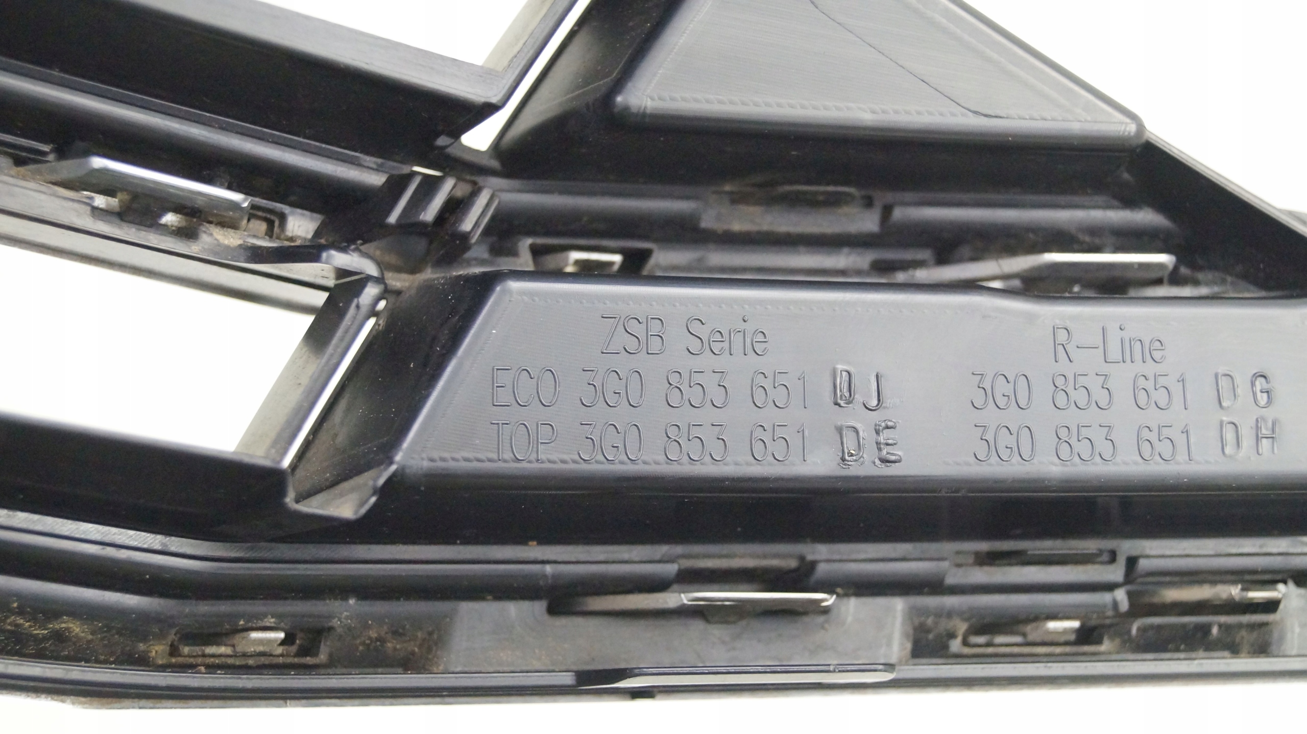 VW PASSAT B8 3G0 LIFT 19-24 ATRAPA GRILL Typ samochodu Samochody osobowe