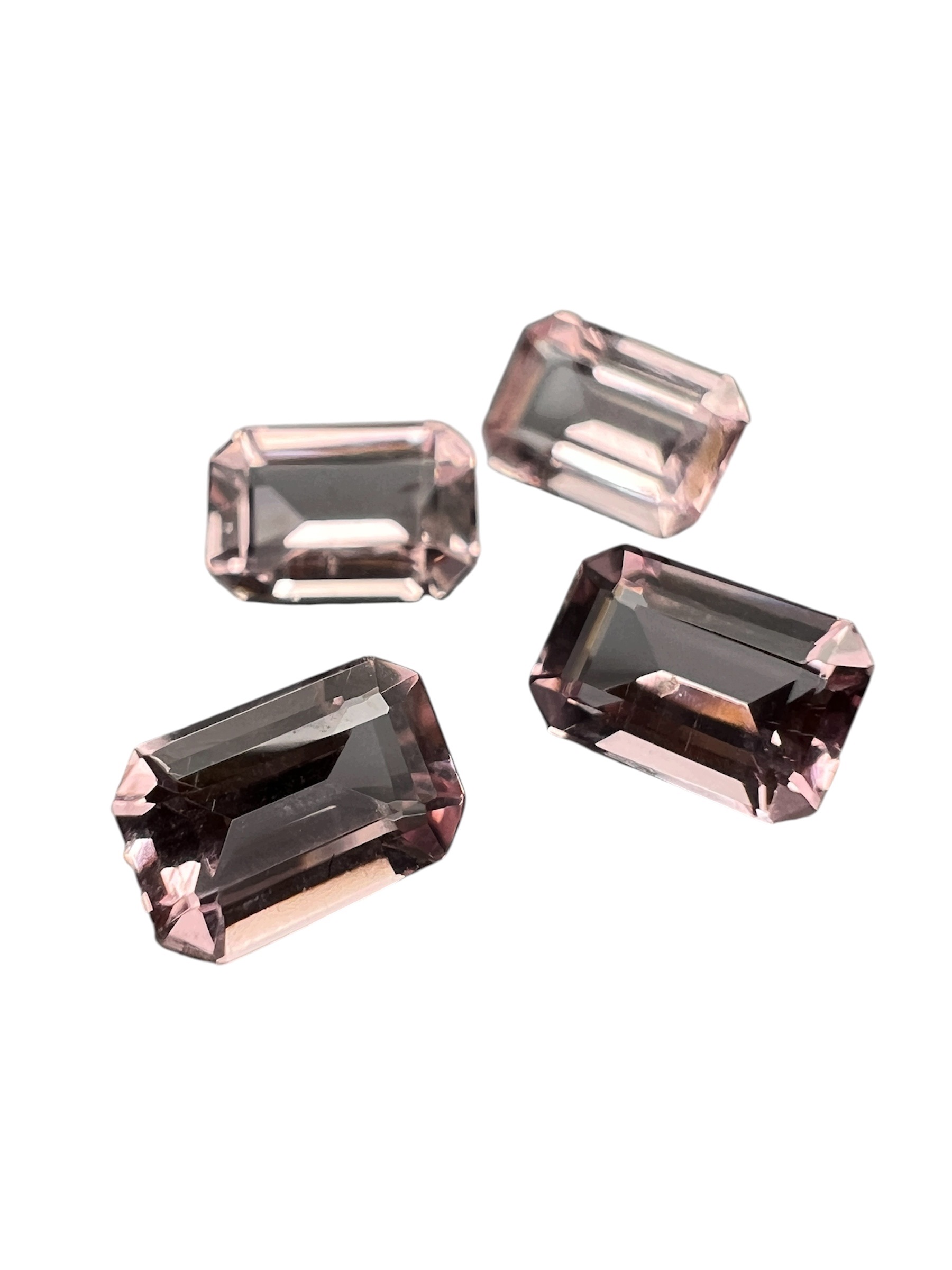 Morganit růžový Osmiúhelník 6X4 mm