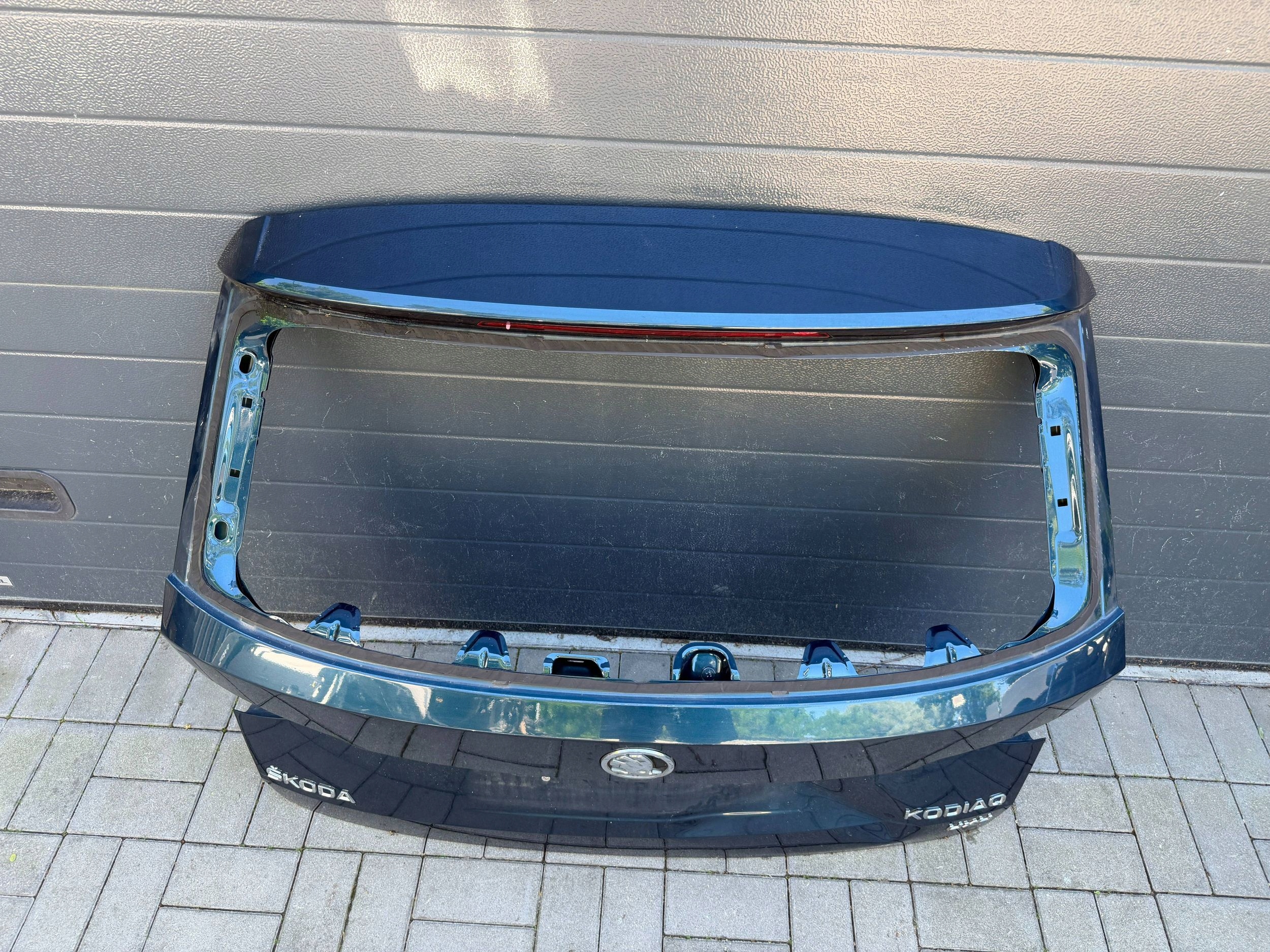 Skoda Kodiaq 565 16- boot door rear
