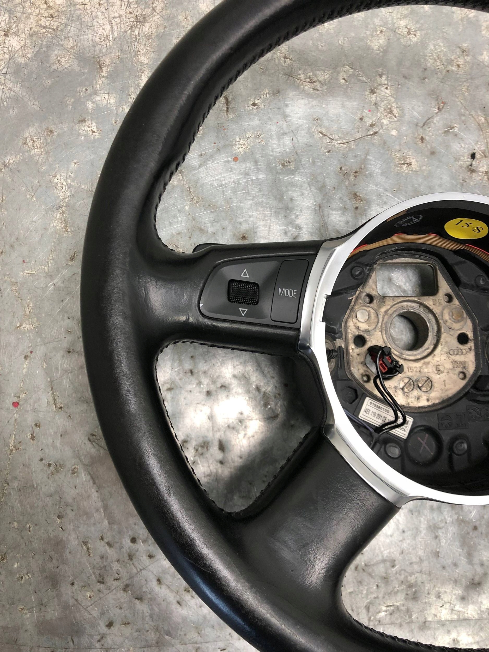 steering wheel, leather MULTIFUNKCJA with shifting GRZANA AUDI A8 D3 4E0419091CE