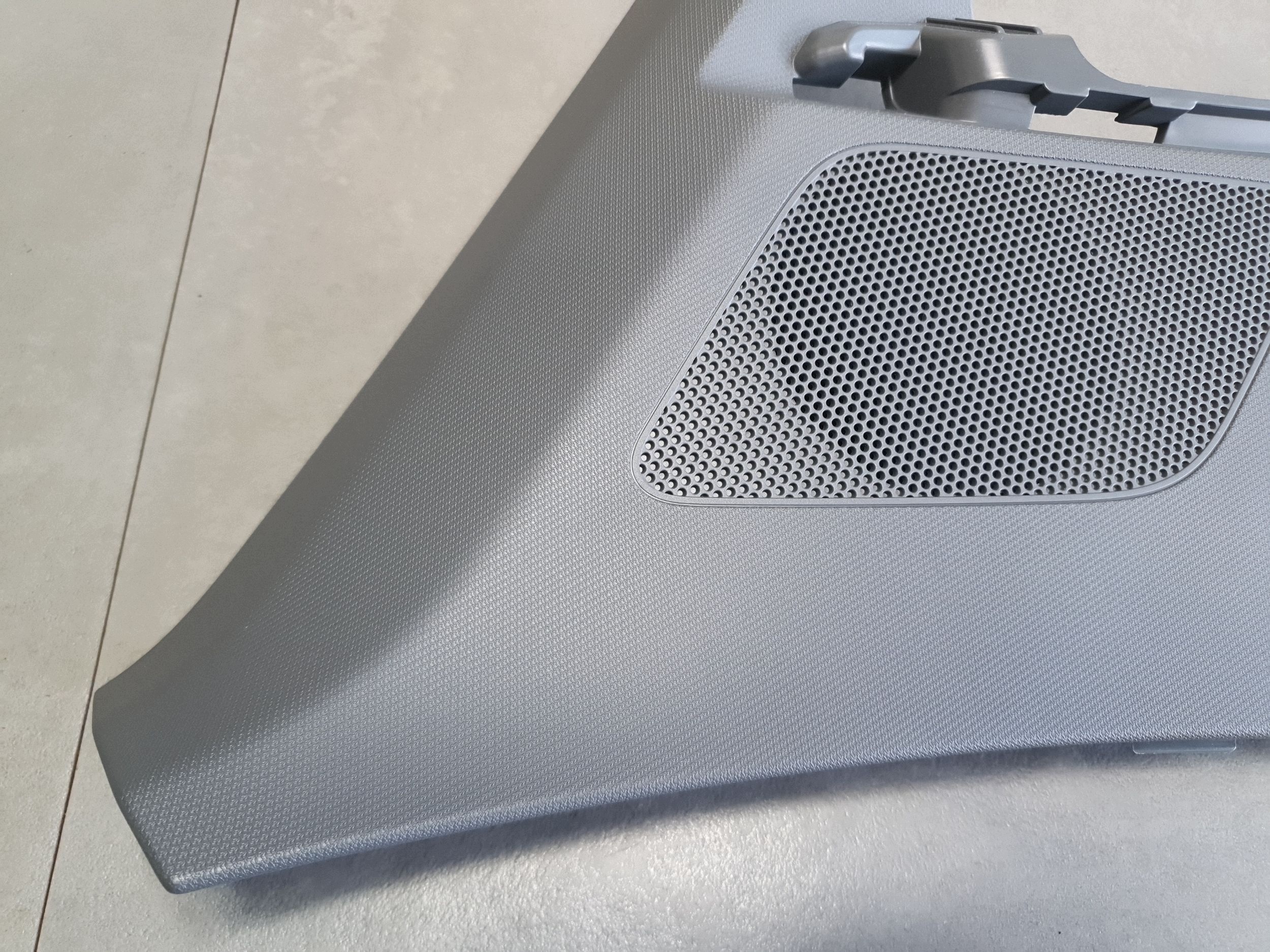 Audi A3 8Y hb cover slupka D left 8Y4867245A