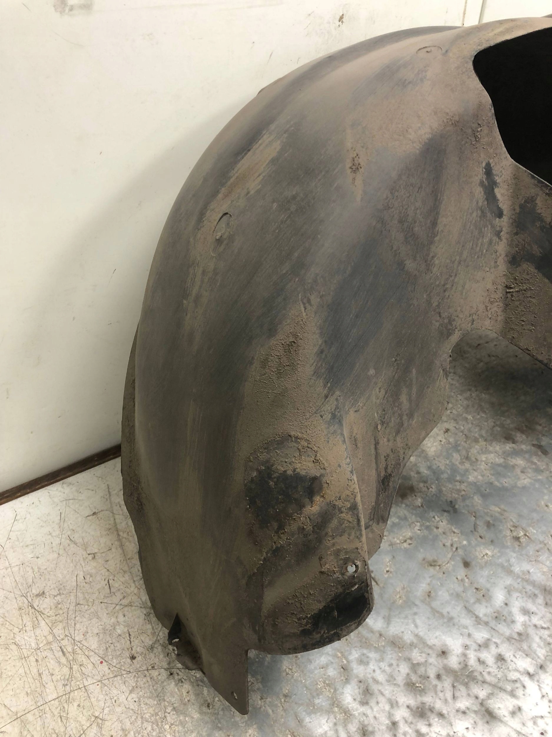 mudguard right rear part SEAT LEON II 1P0810970A