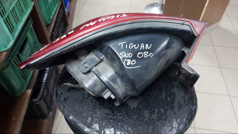 light rear right 5N0 VW TIGUAN 08