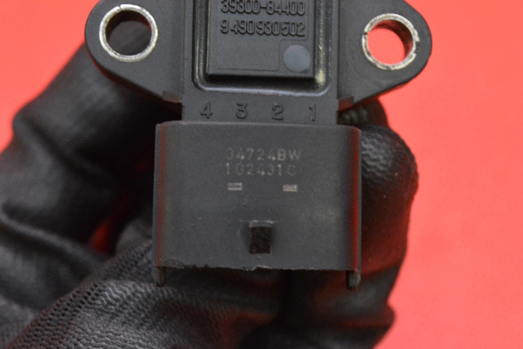 sensor of pressure MAP 39300-84400 HYUNDAI IX20 1 and 1.4 CRDI 90 KM 10-15