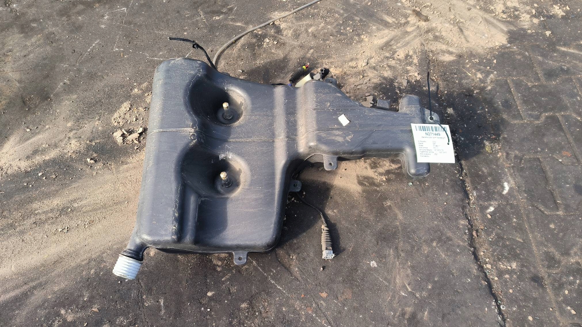 washer fluid tank 2046541 DAF XF 480 FT