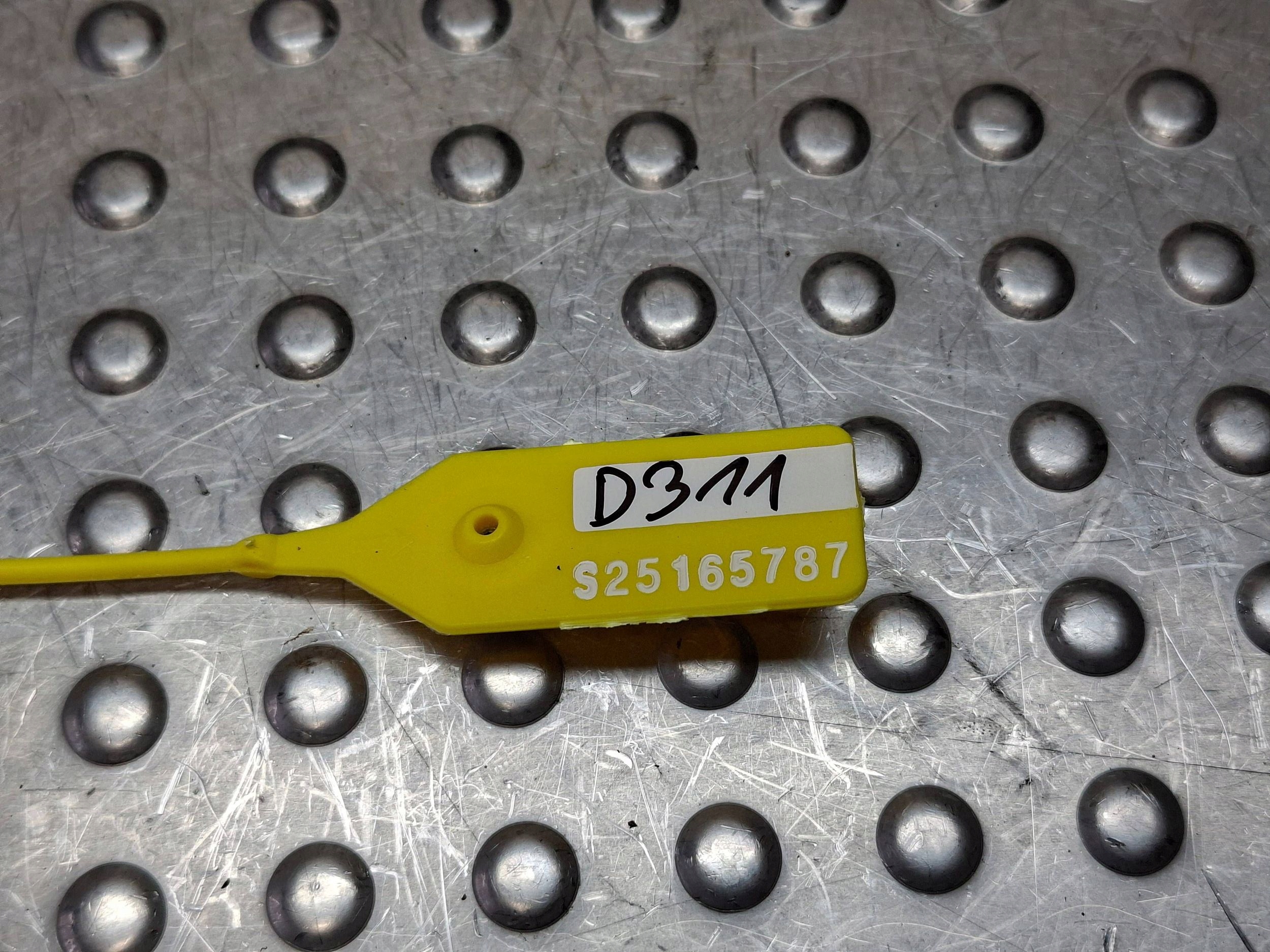 Réservoir eau TOYOTA COROLLA E21 19