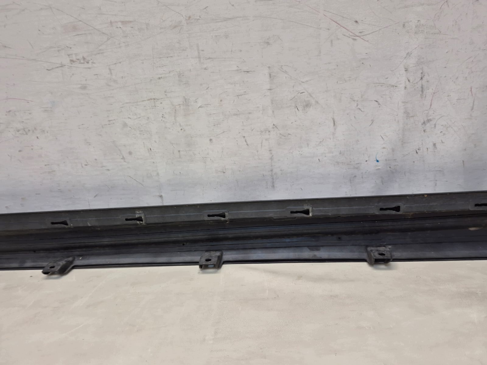 MASERATI QUATTROPORTE VI 13- moulding threshold right threshold right 670010639