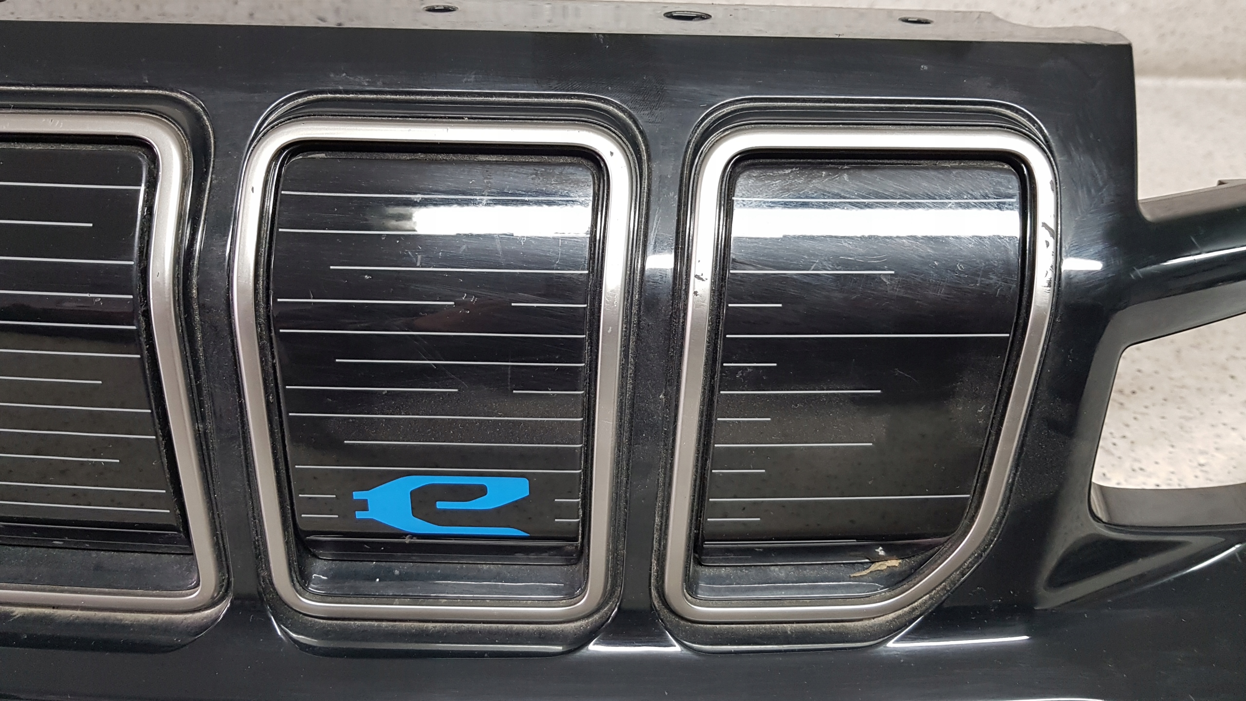 JEEP AVENGER 2022 - ELEKTRYK maska 2763