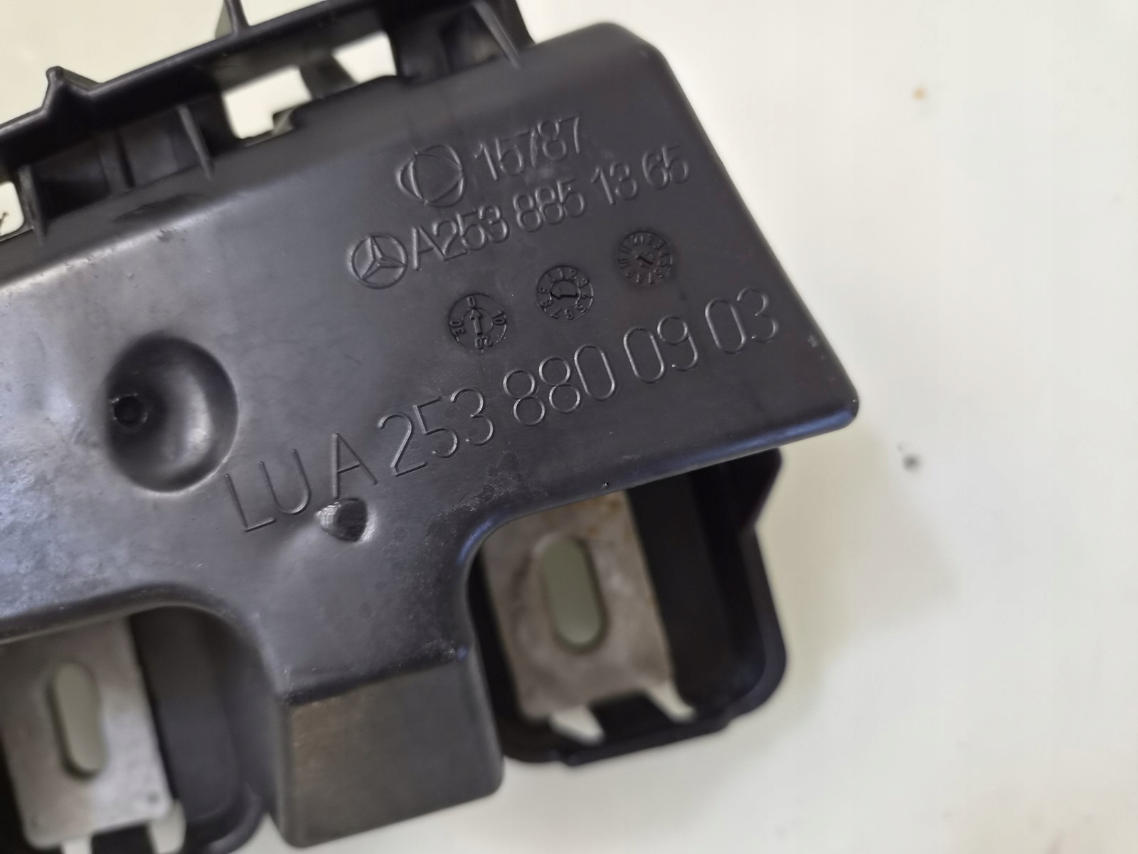 bumper bracket holder left rear part MERCEDES GLC X253 W253 AMG