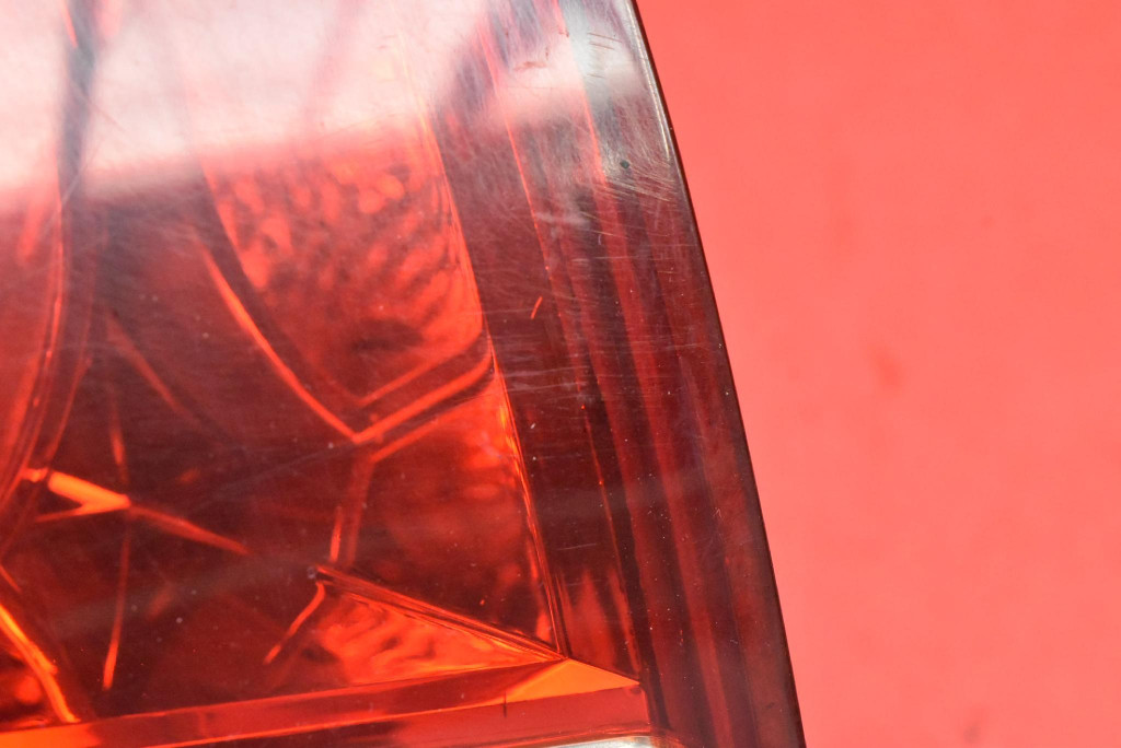 light left rear part rear 92401-2E0 HYUNDAI TUCSON 1 and 04-10