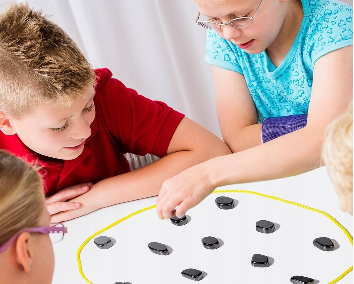 MAGNETYCZNA GRA W SZACHY KAMIENIE MAGNESY RODZINNA ROZGRYWKA ZESTAW 30 SZT Producent inny