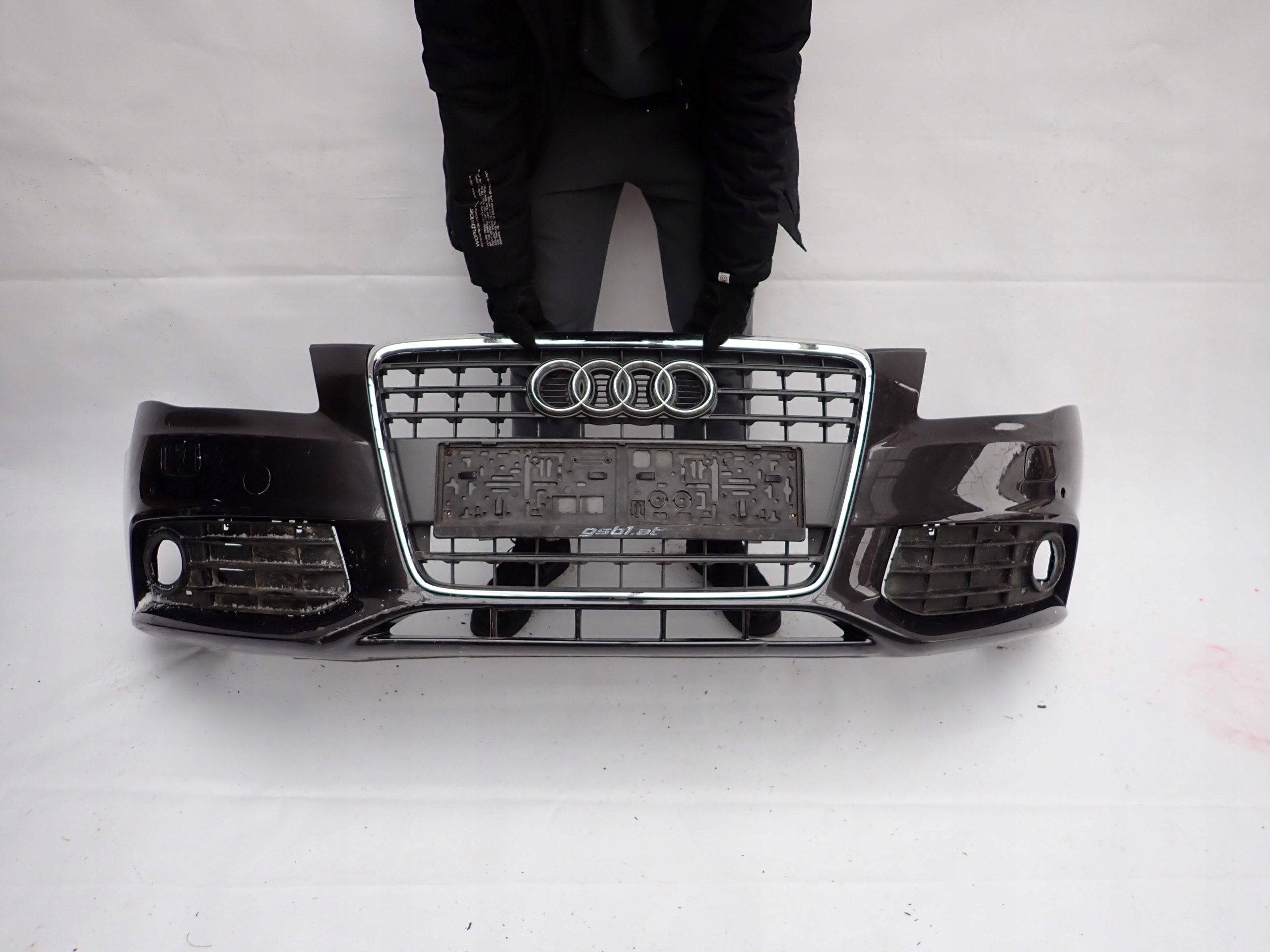 AUDI A4 B8 8K 08-11 nárazník předek přední PDC SPR