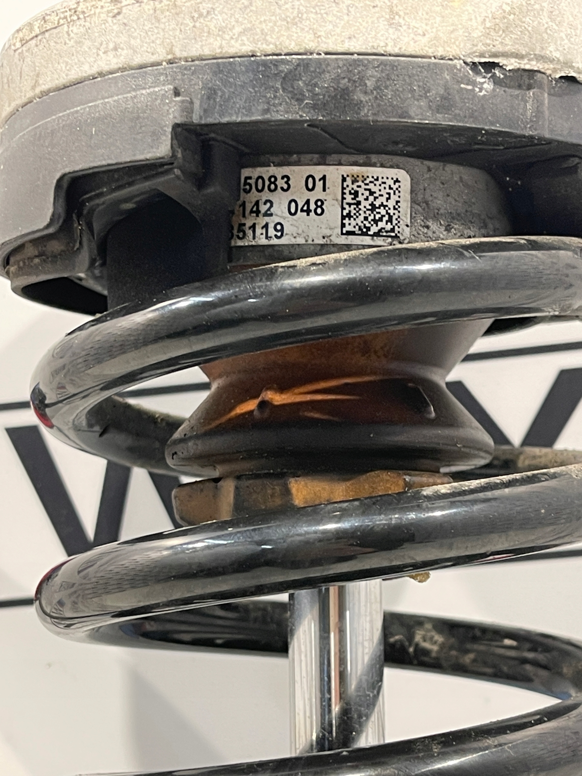 BMW F10 shock absorber right front XDRIVE m-packet 535iX 6789362