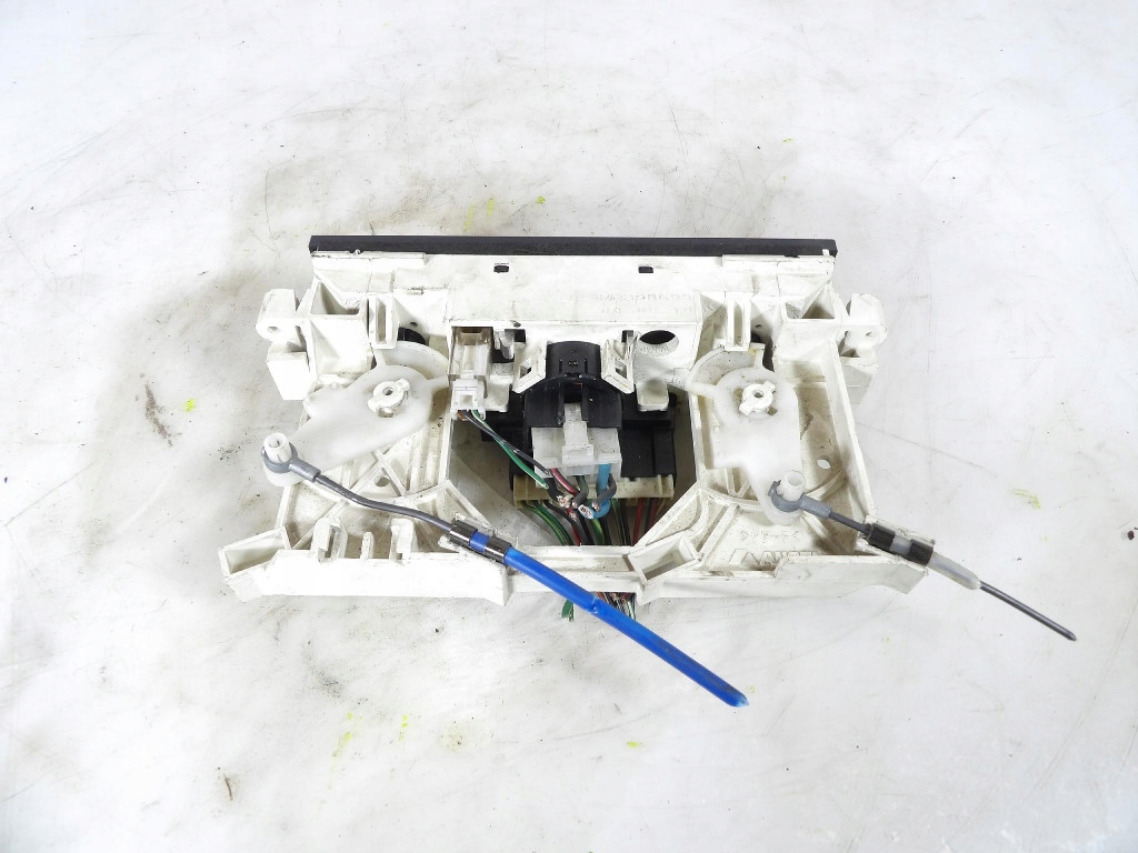 MITSUBISHI PAJERO PINI PANEL BOCCHETTE MR398699