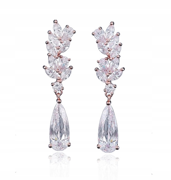 

Kolczyki wiszące Stal złote cyrkonie kryształki