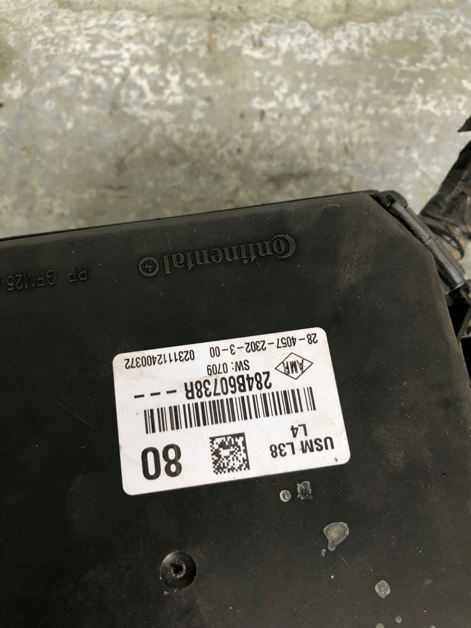 Boîte USM LATITUDE 3.0 DCI 284B60738R