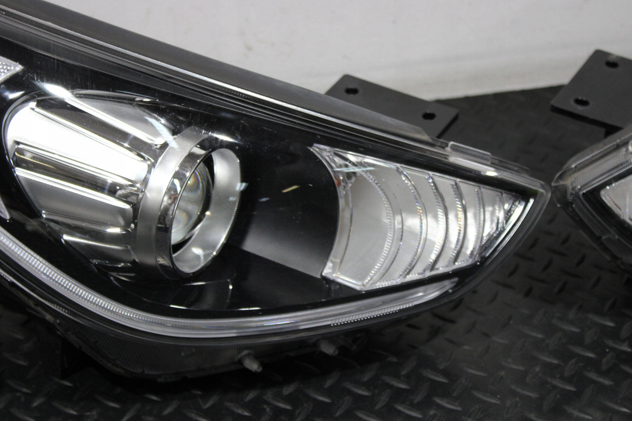 lights light front XENON KIA NIRO 1 and 16-18 92101-G5