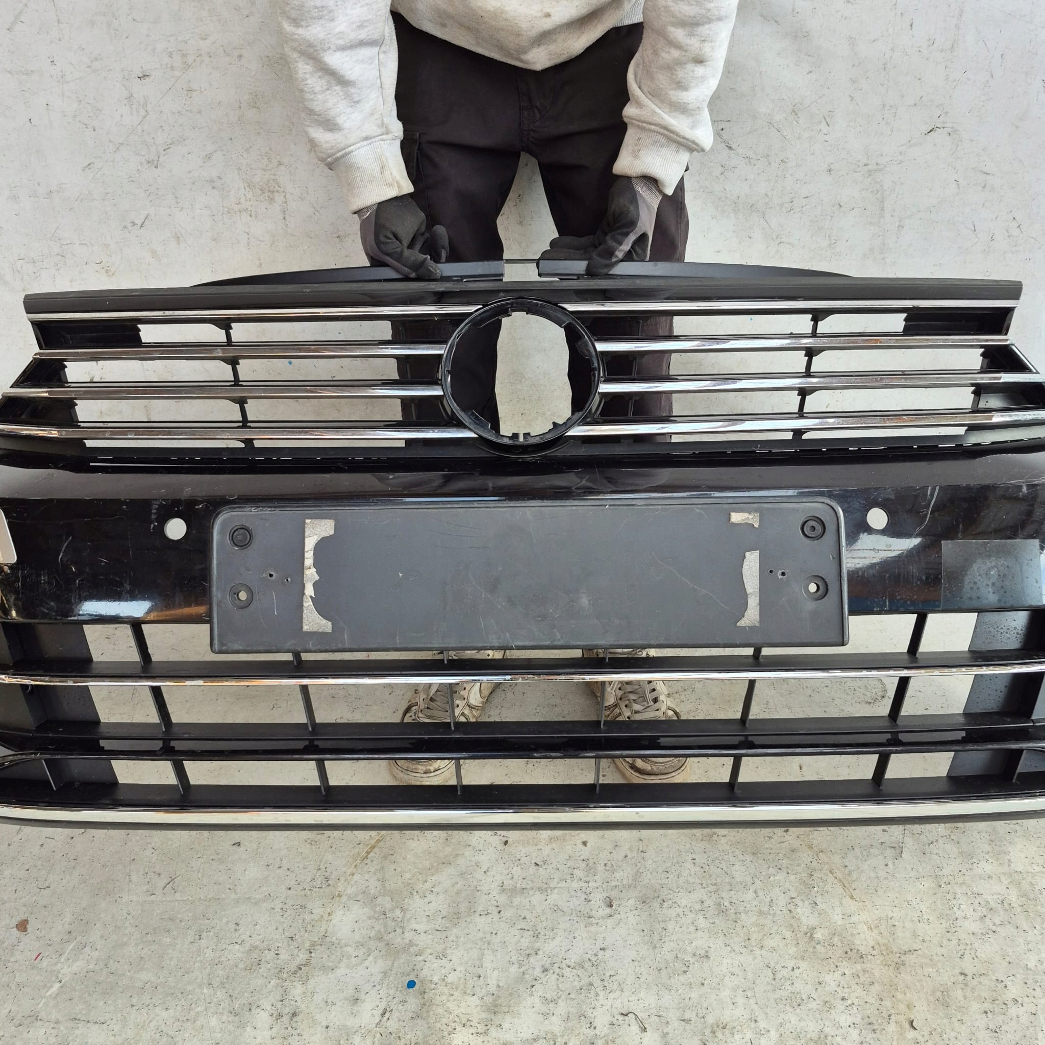 VW PASSAT B8 3G0 HIGHLINE 14- bumper front front PDC 3G0807221A