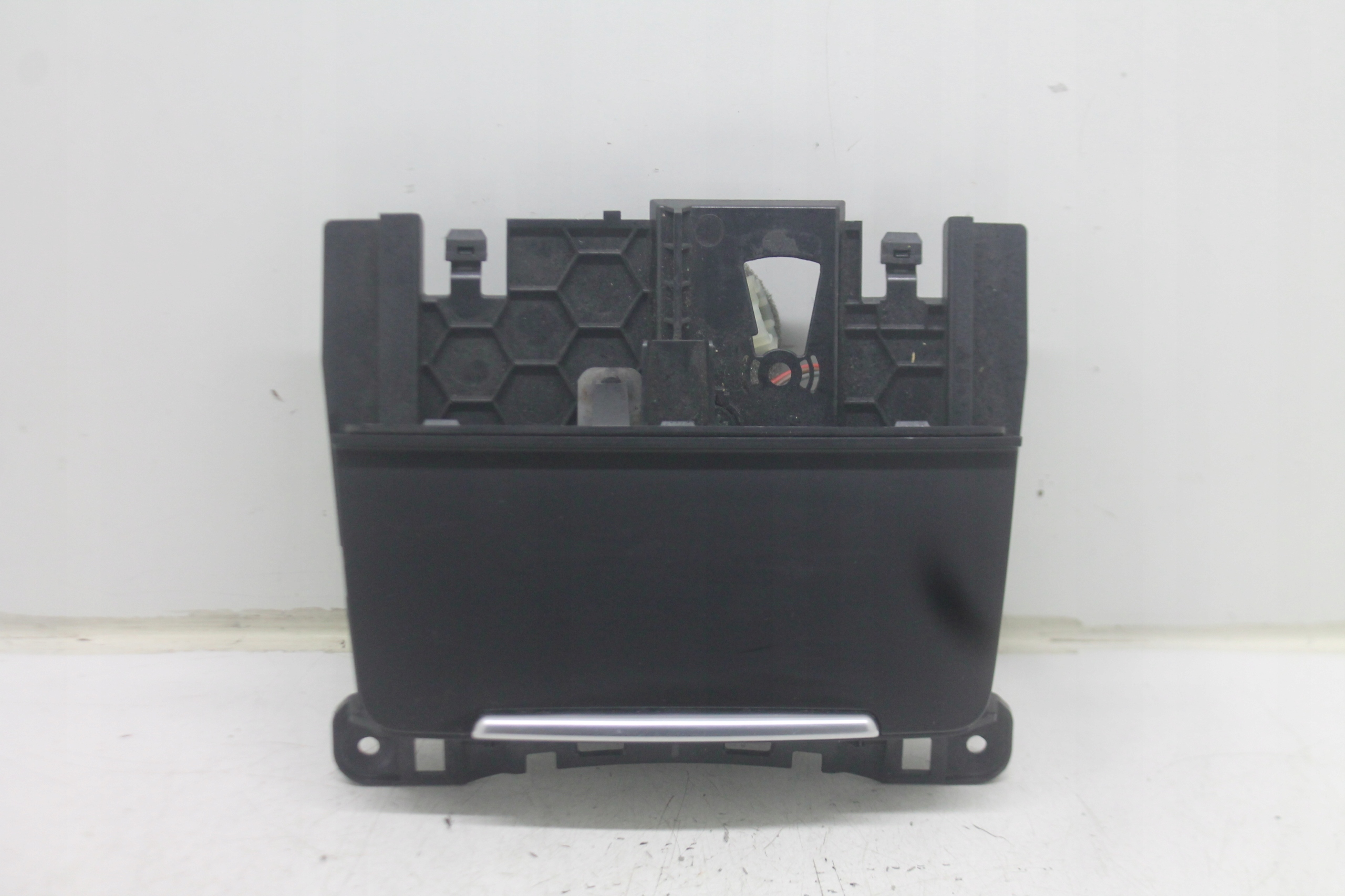 passenger compartment ashtray 8K0857951 AUDI A4 B8