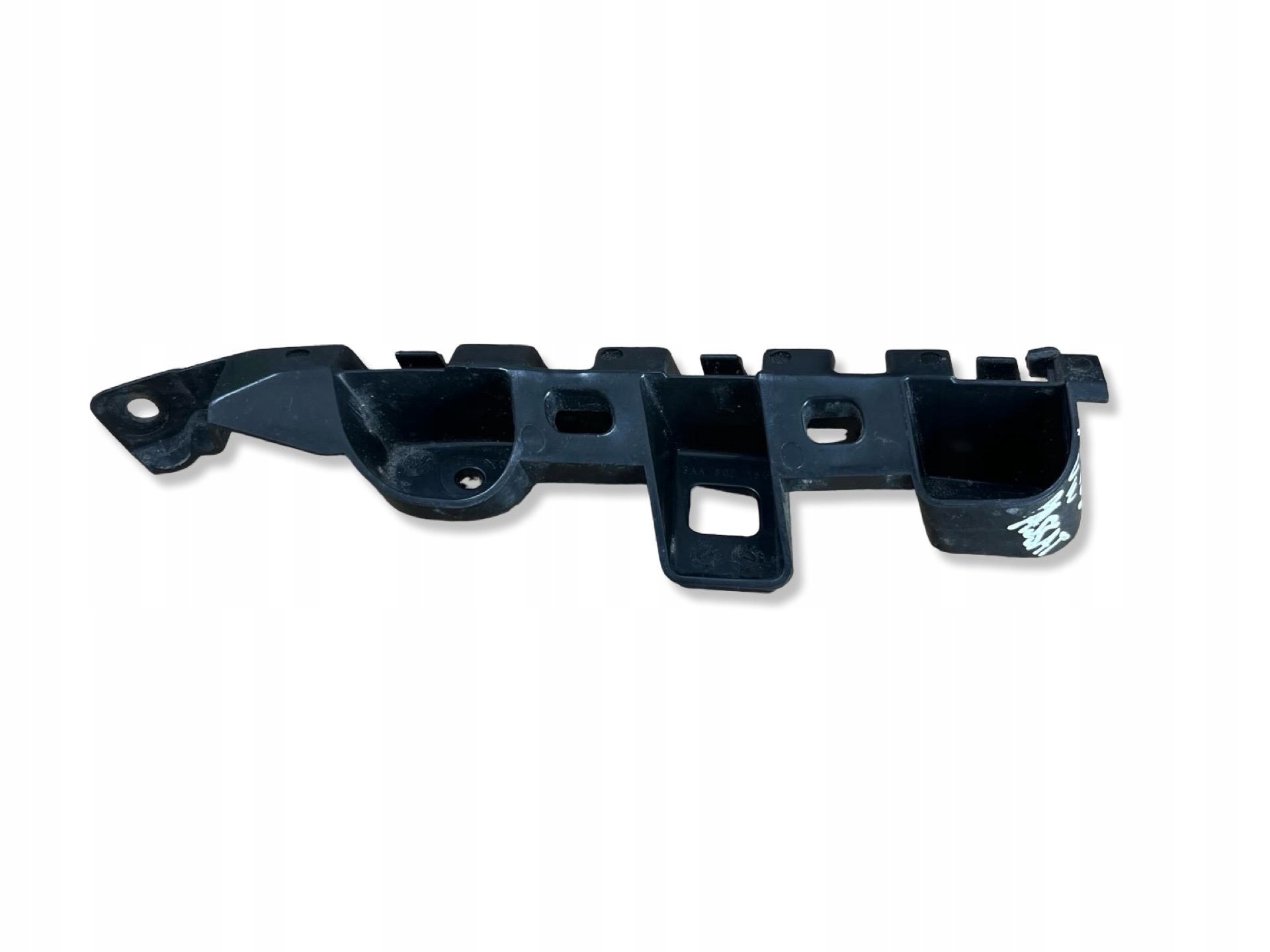 support holder of a bumper front right side Volkswagen Passat B7 2012