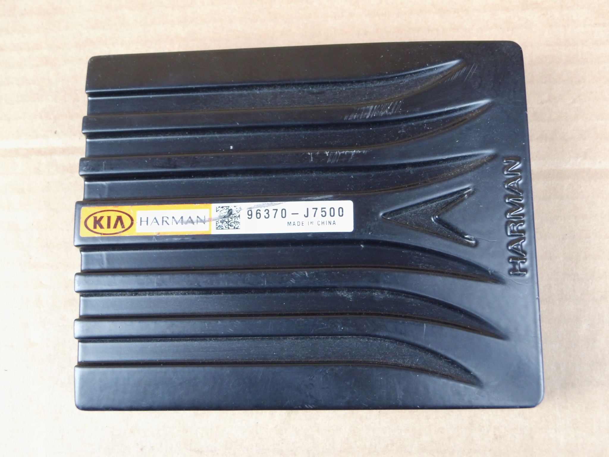 Kia Ceed III amplifier HARMAN 96370J7500