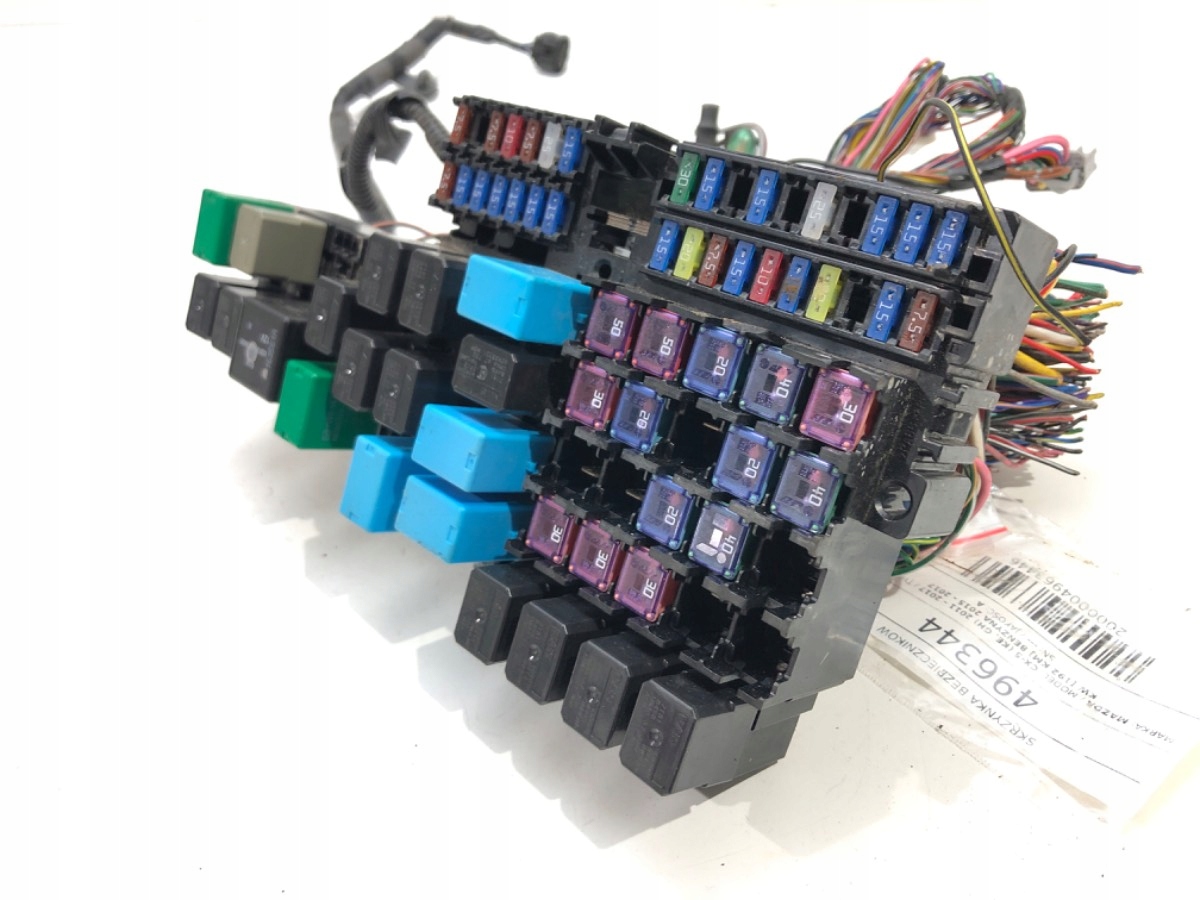 SKRZYNKA BEZPIECZNIKÓW MAZDA CX-5 2.5B 11-17 Producent części OEM