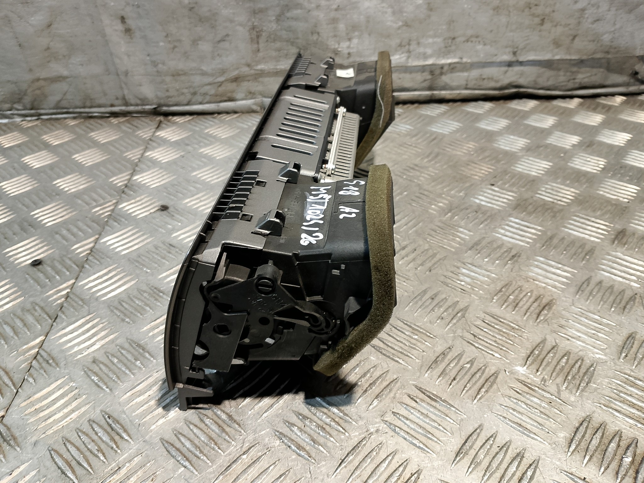 display + KRATKI OPEL VECTRA C LIFT FL 6591550302C