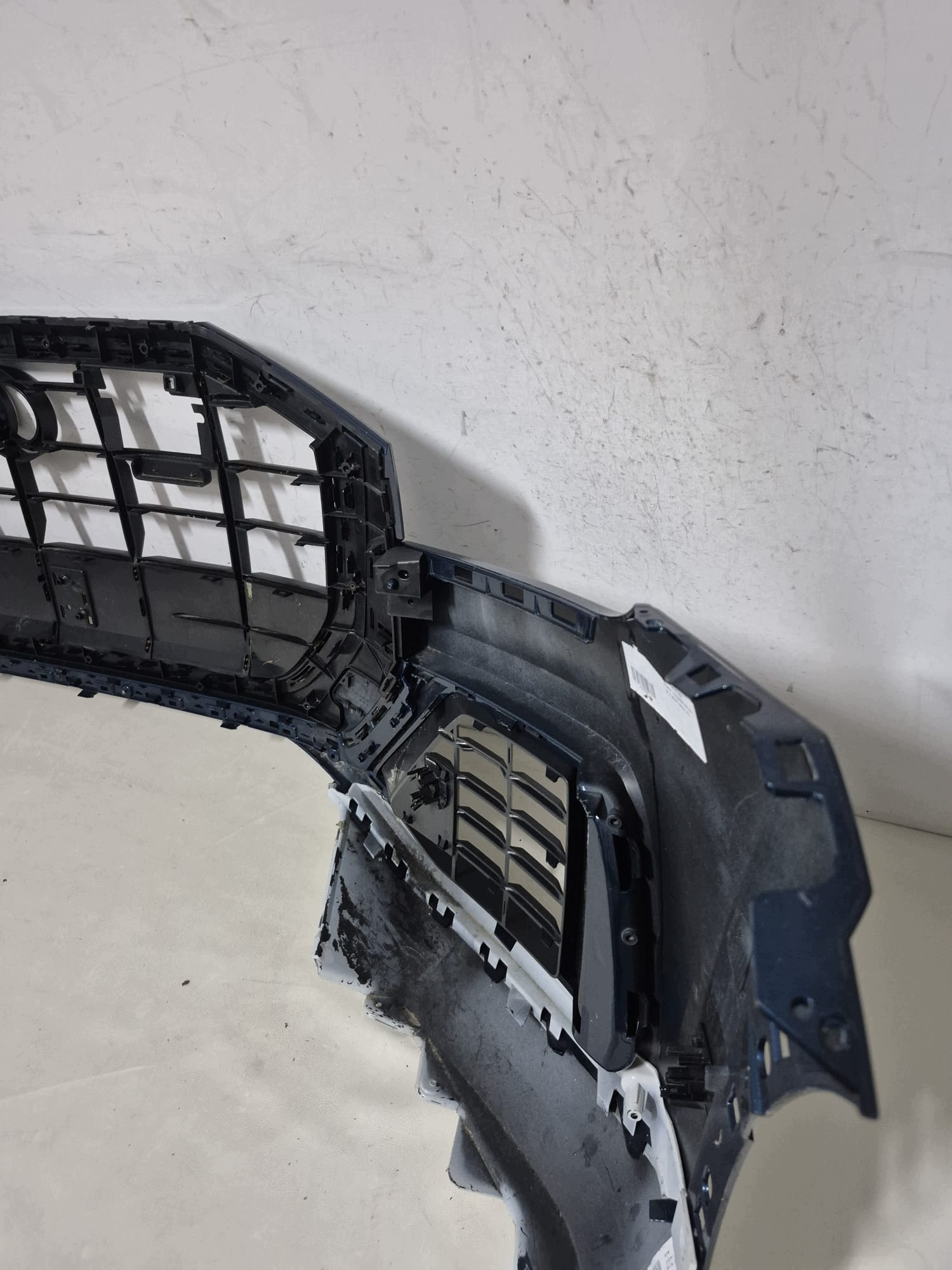 AUDI Q8 4M8 ZWYKLY 18- bumper front front grill grid PDC 4M8807437A