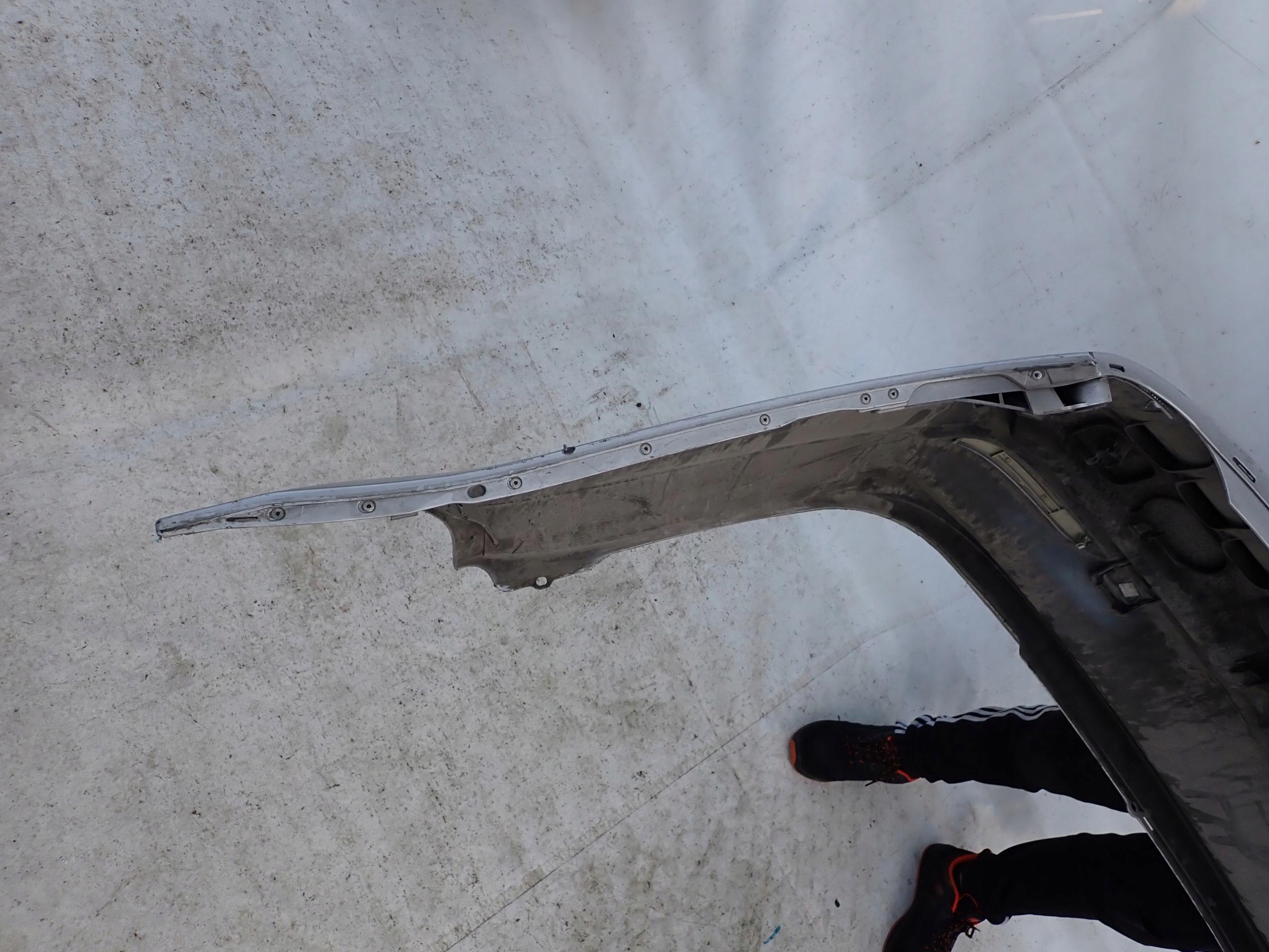 BMW 5 V E60 sedan 03- bumper rear part rear PDC