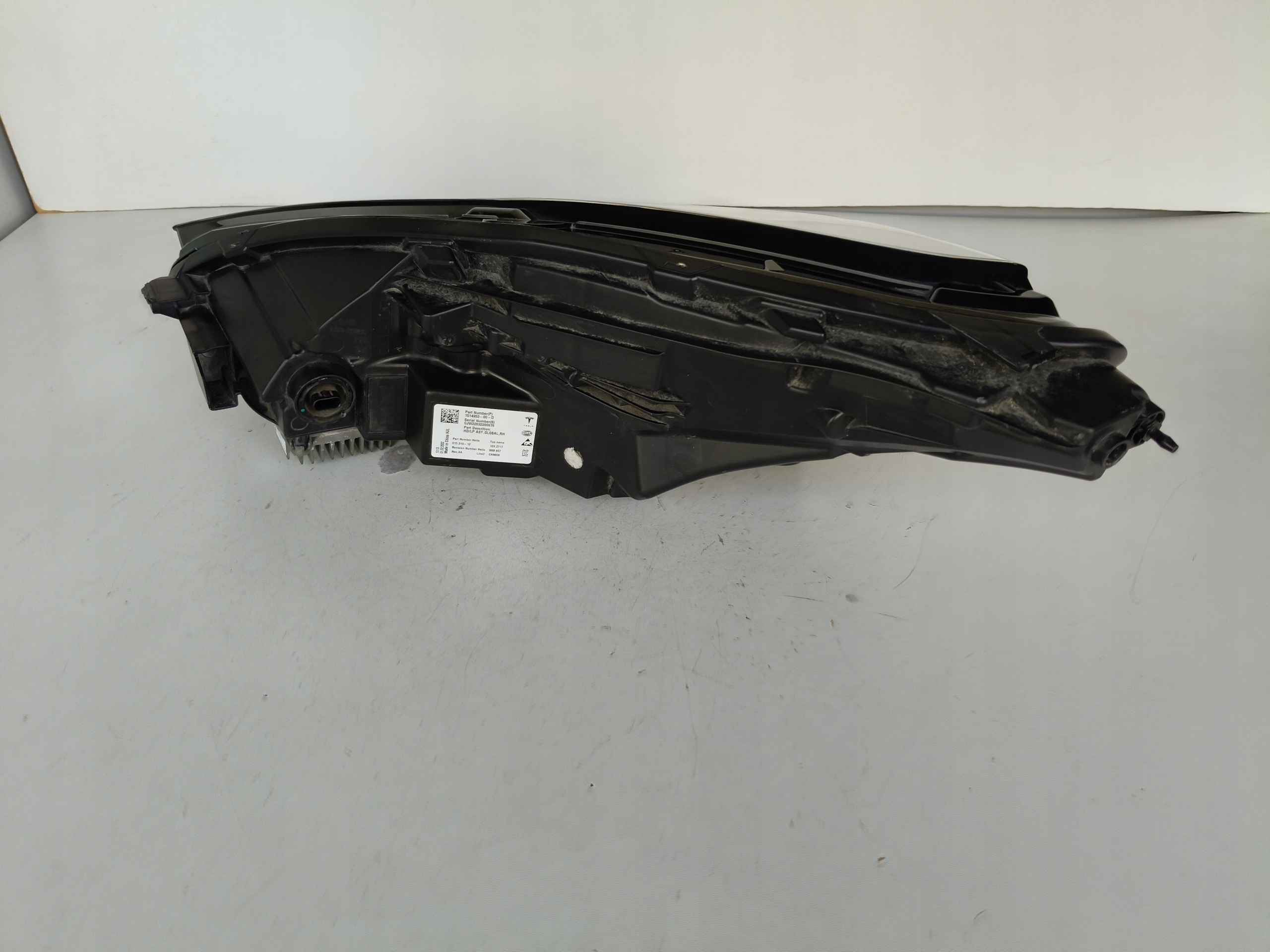light right REFLEKTOR TESLA MODEL 3 Y 20- LIFT FULL LED