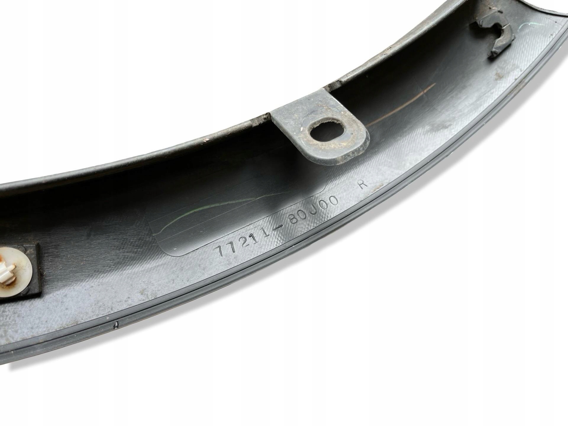Couverture Aile Avant Droit Bouche buse Suzuki SX4 2007 77211-80J00