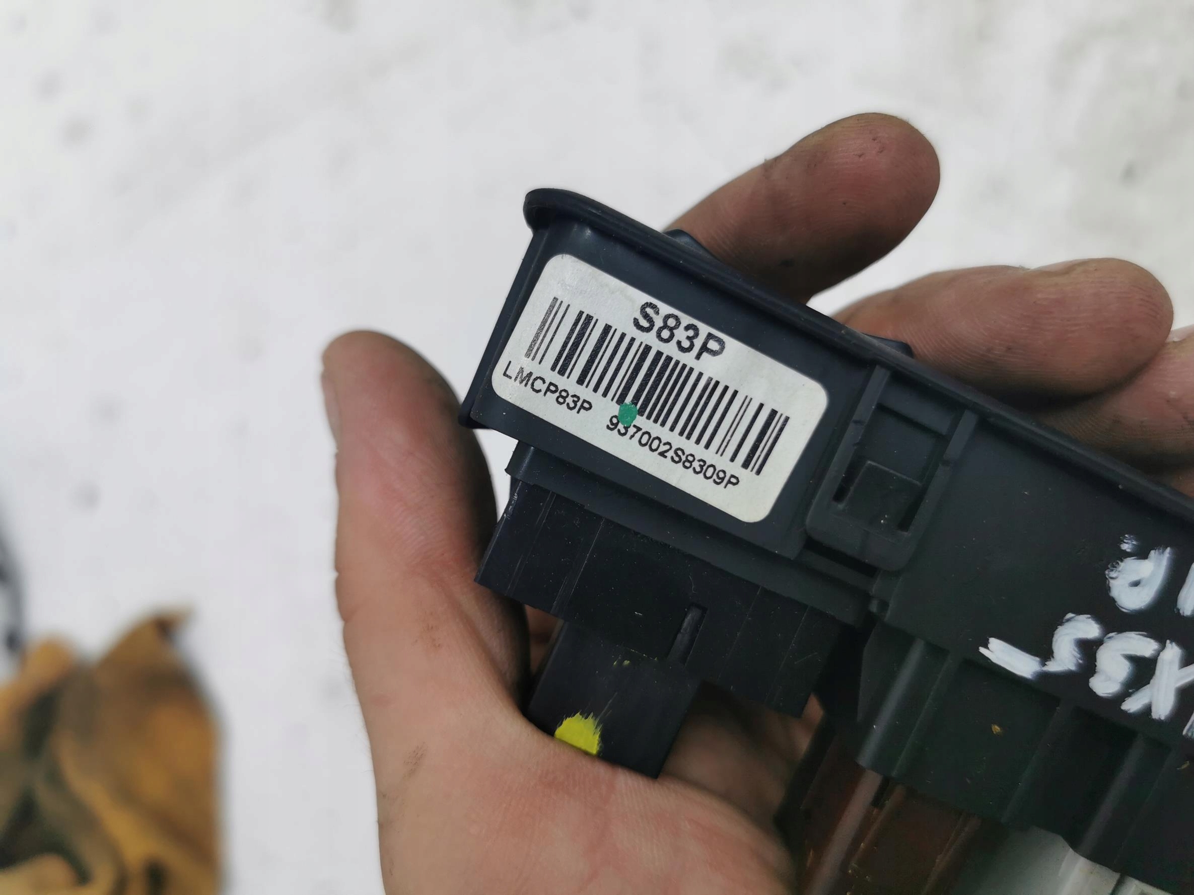 switch ESP HYUNDAI IX35 937002S8309P 10-15