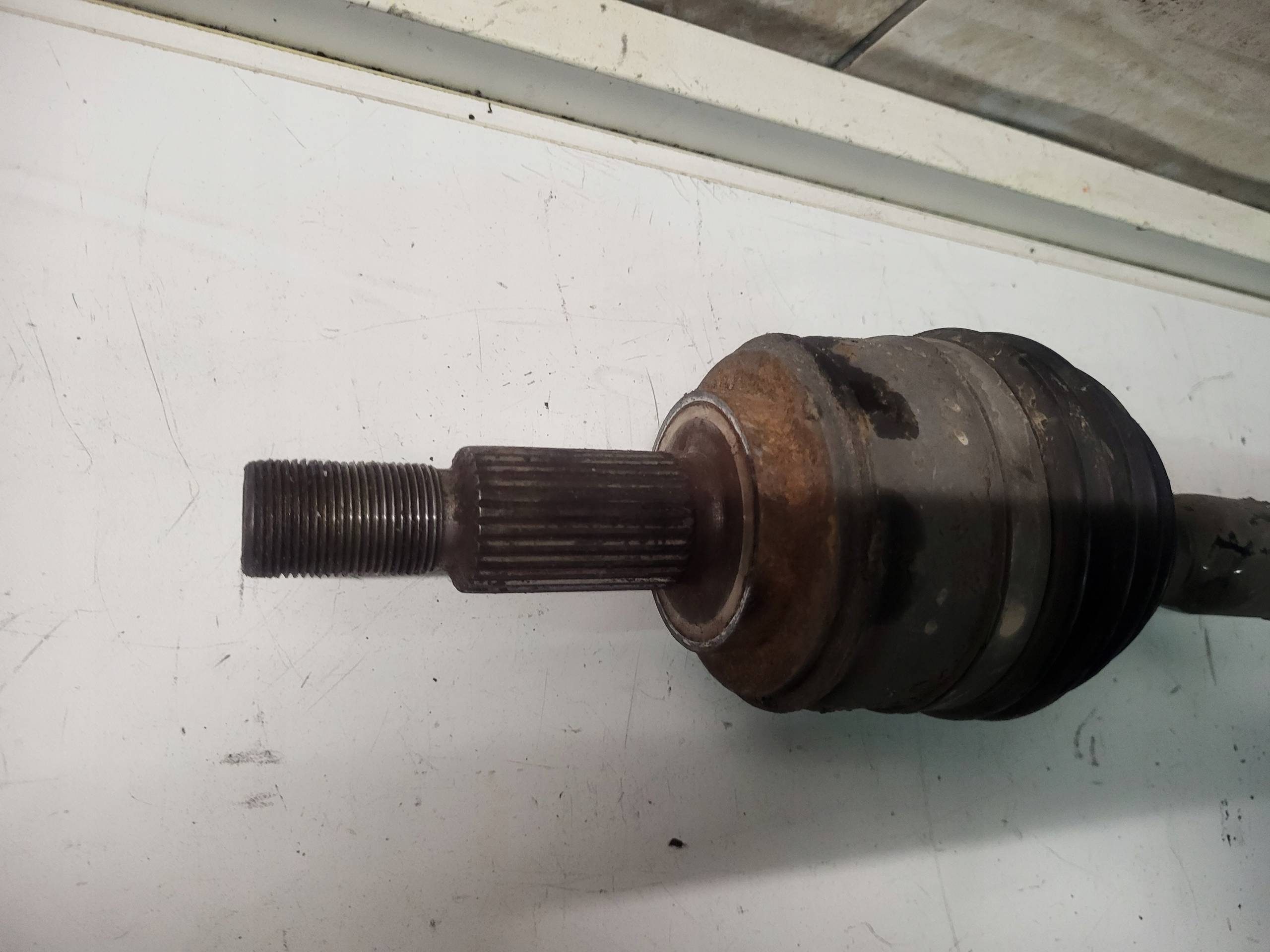 semi-axis left RENAULT LAGUNA III 1.5DCI