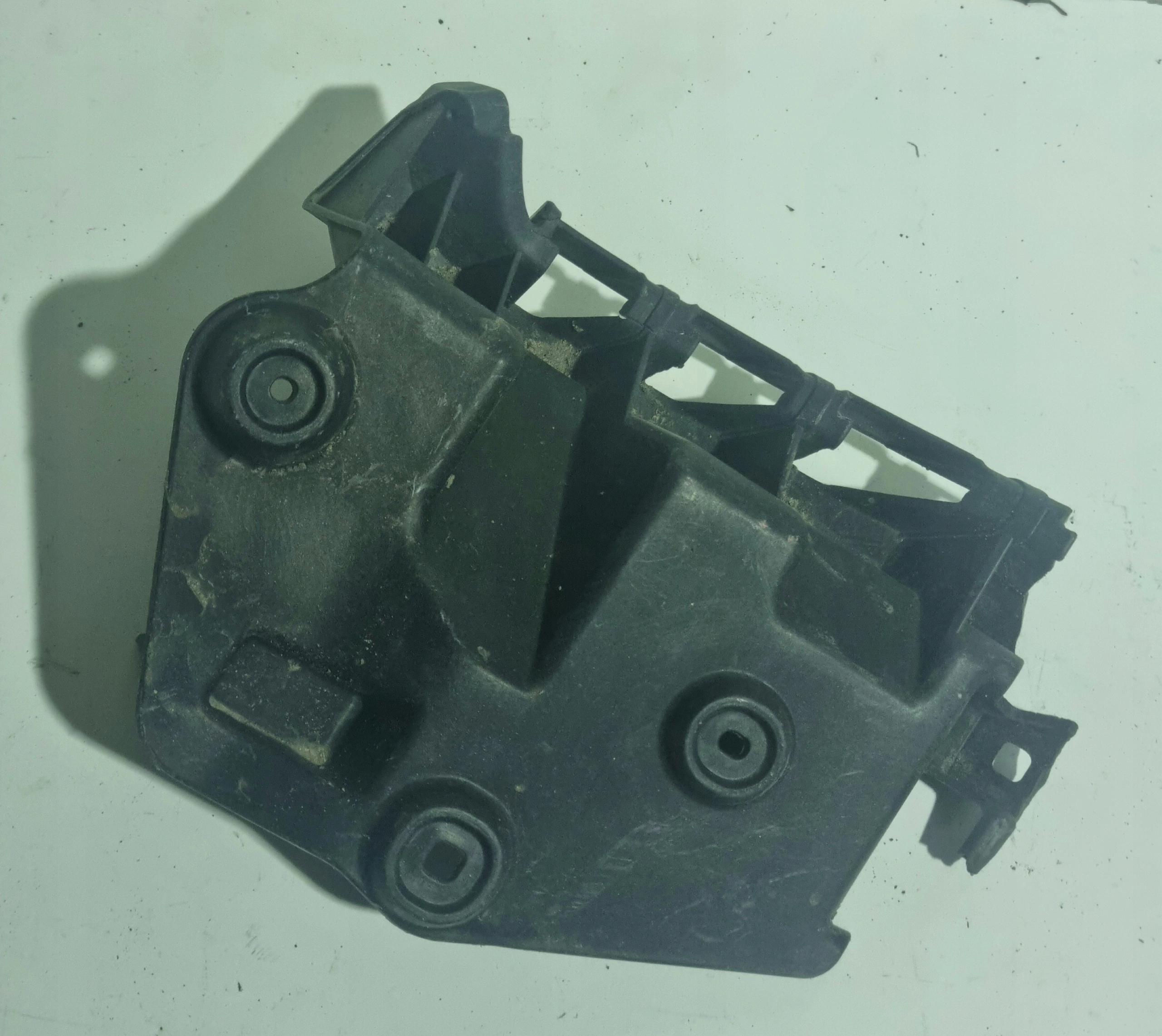 AUDI A3 8P 07- holder bumper bracket rear part left 8P4807393