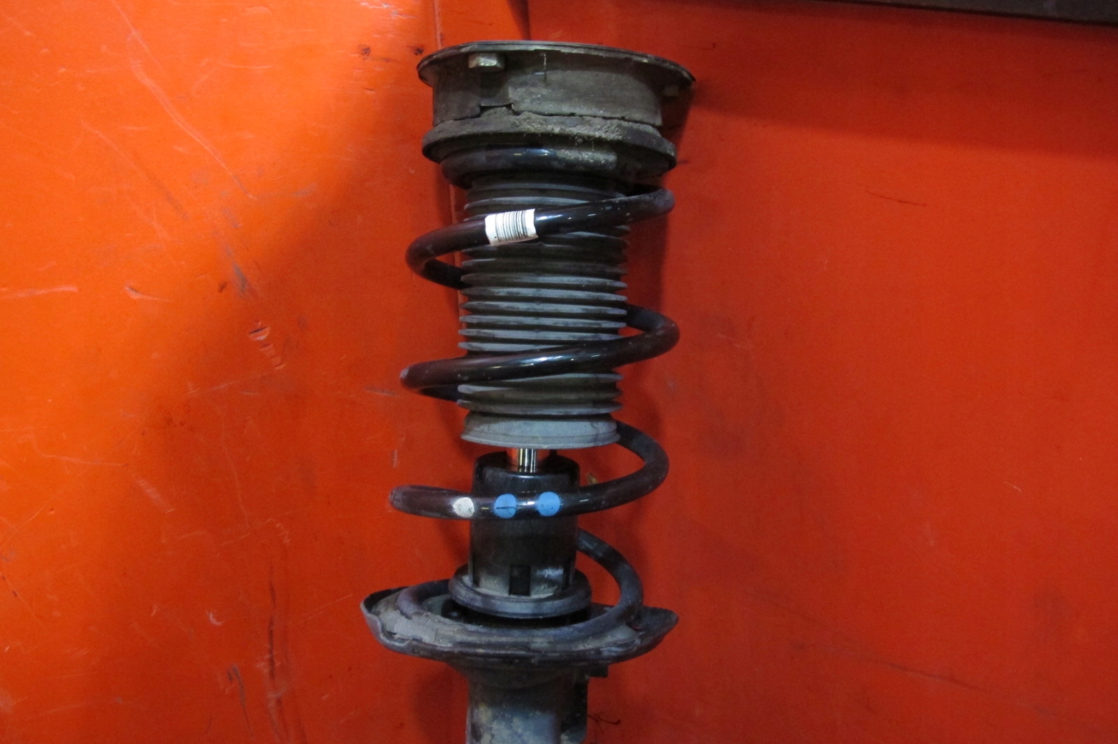 AUDI A3 8V 8VA 2.0 TDI CRBC swing right front shock absorber McPherson