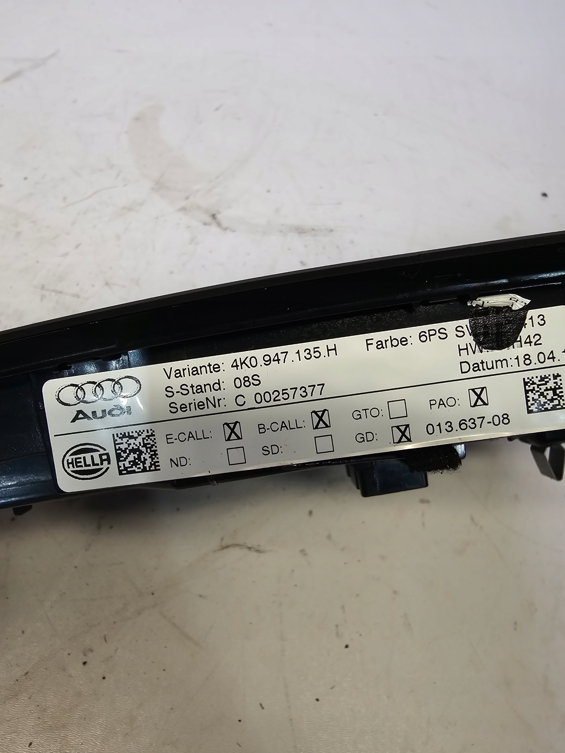 light OSWIETLENIE cabs AUDI A6 C8 4K0947135H