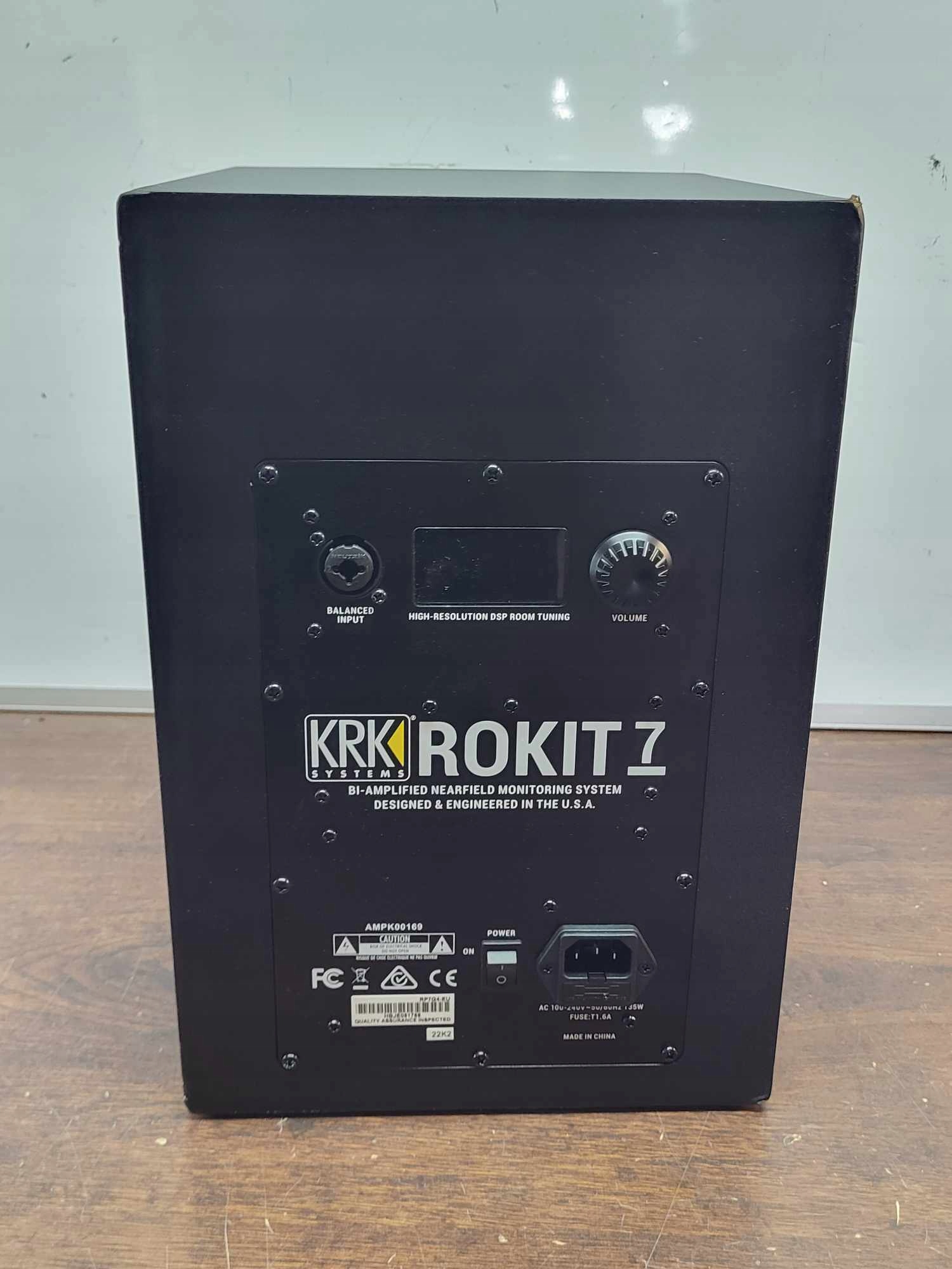 Monitor studyjny KRK Systems RP7 G4 145 W Impedancja 51200 Ω