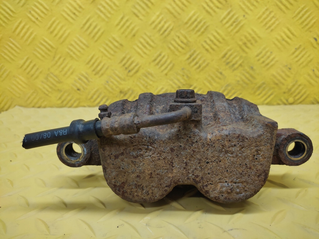KIA CARNIVAL and 2.9 CRDI caliper brake left front