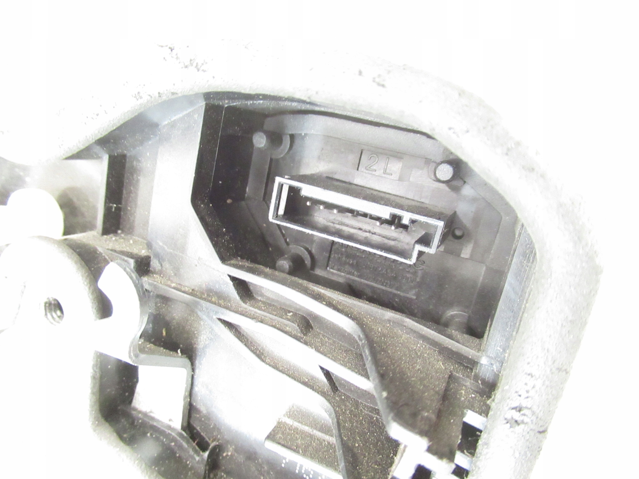 lock left rear part BMW e70 X5 e71 X6 Dociag Softclose