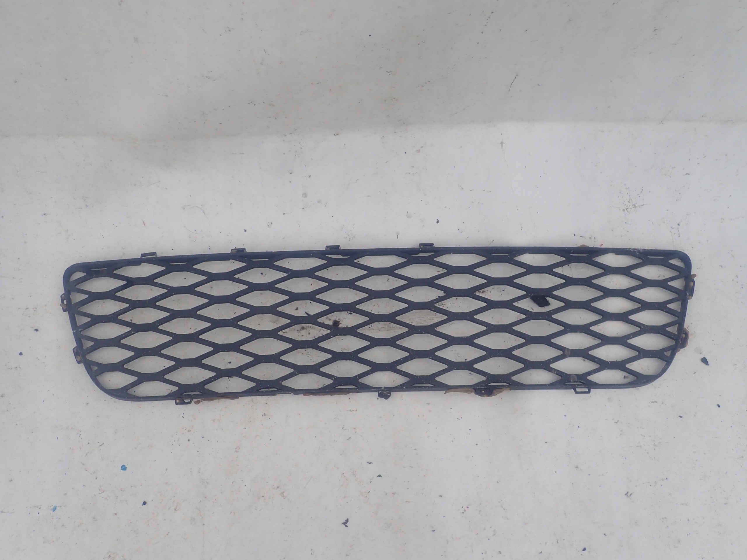 AUDI RS4 B5 00- grid of a bumper front central