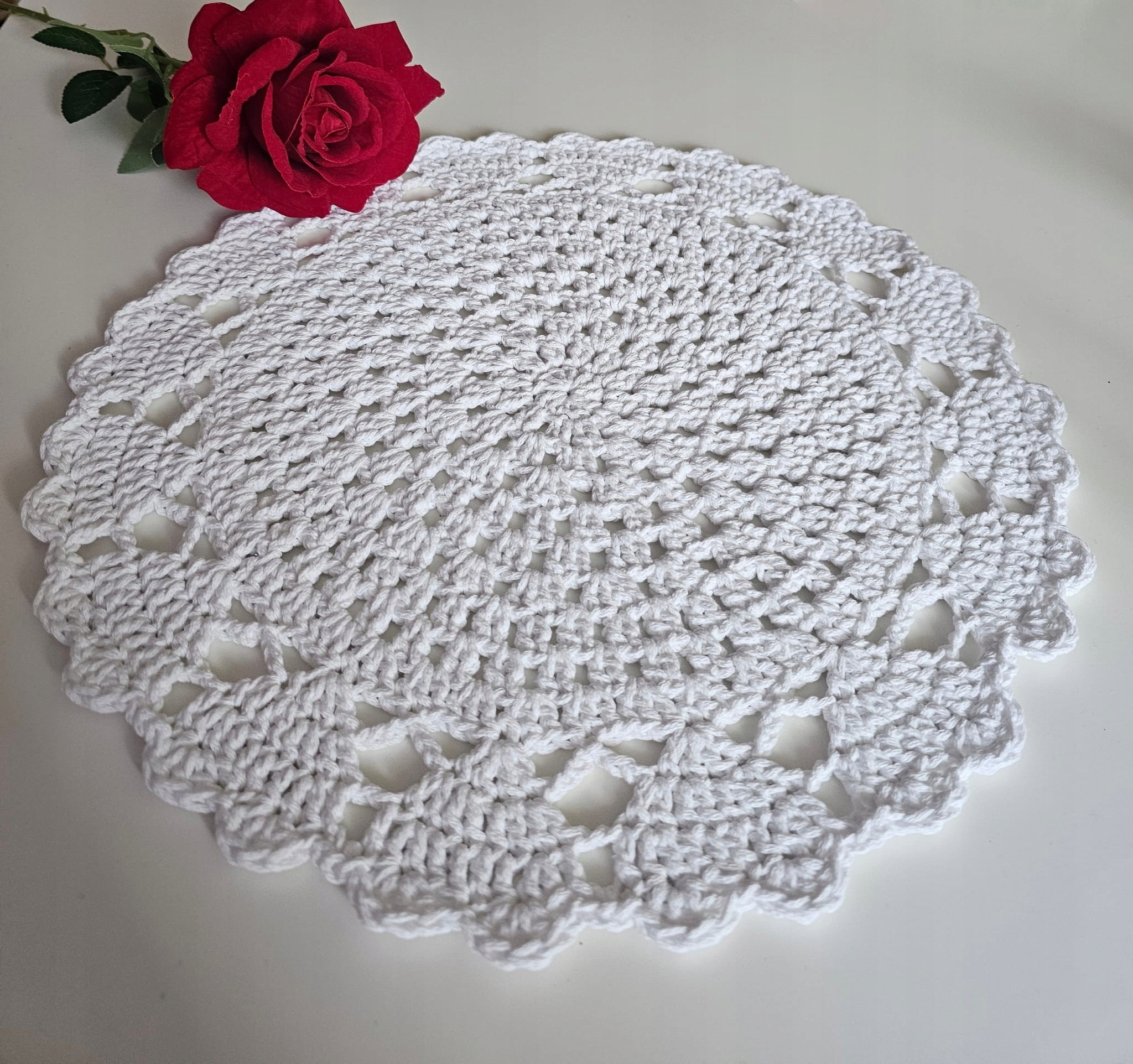 Ubrousek na háčkování 40 cm ruční práce, ručně vyrobená bavlna, šňůra 2 mm